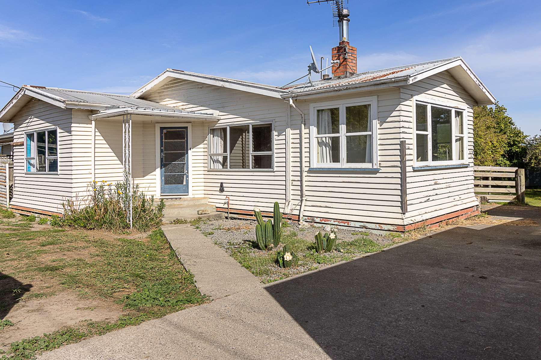 18 Holdaway Street photo 0