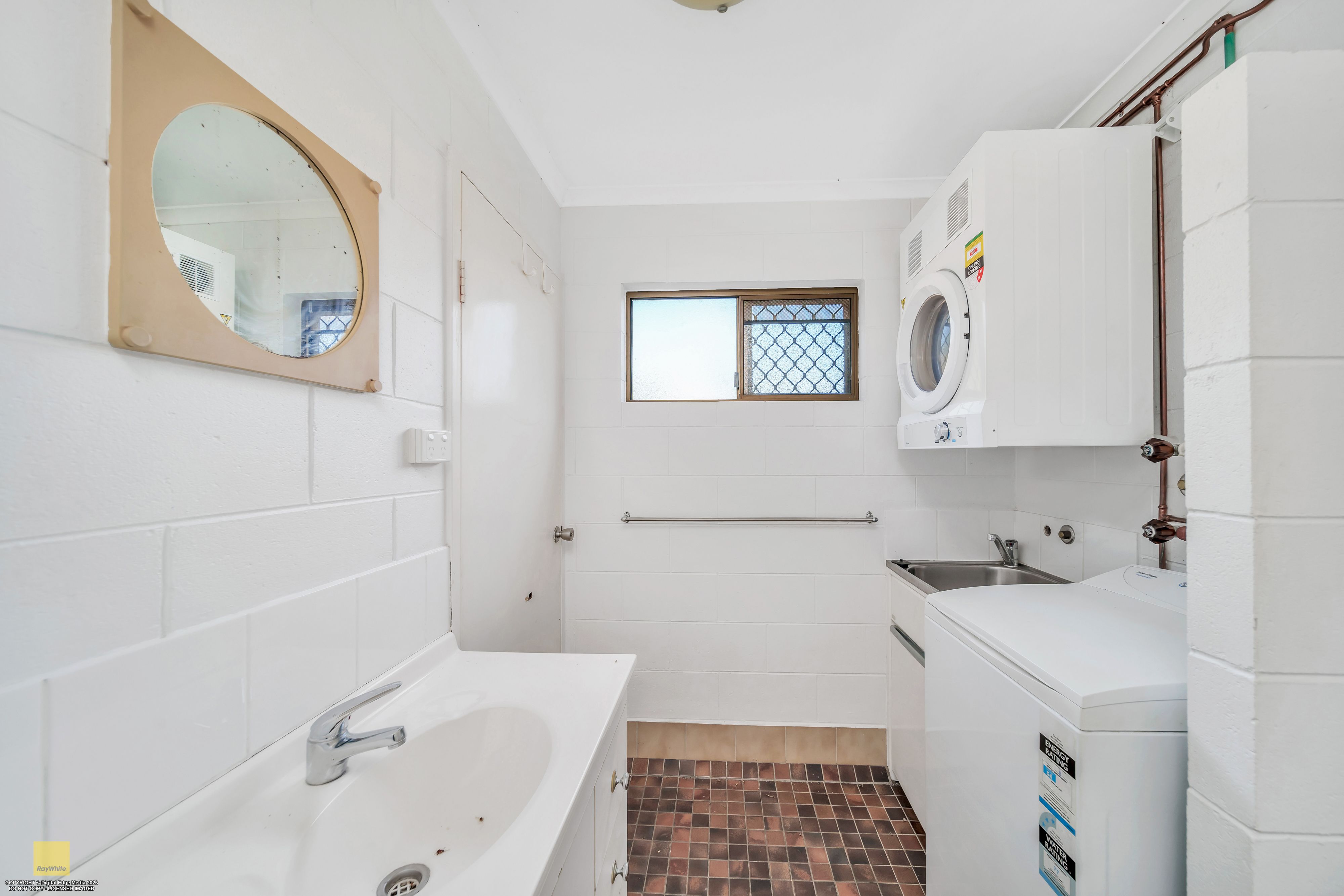 19/108-110 Mayers Street — photo 7 of 12