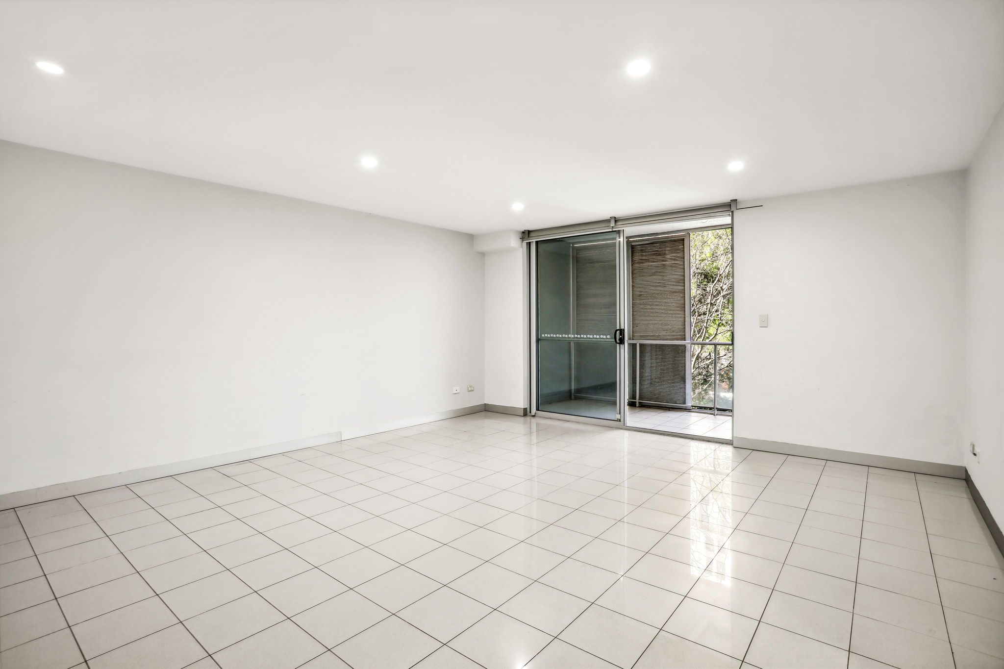 25/32-42 Rosehill Street — photo 2 of 5