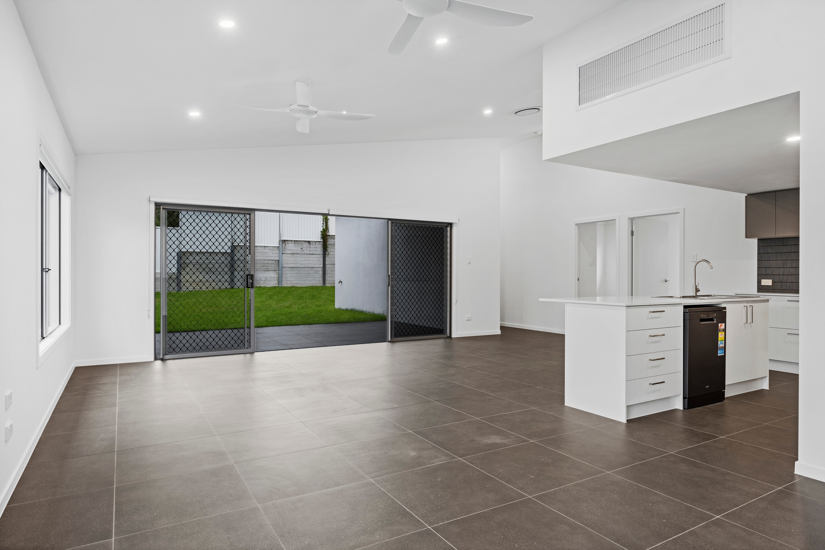 1/41 Amber Court, Redbank Plains, QLD 4301