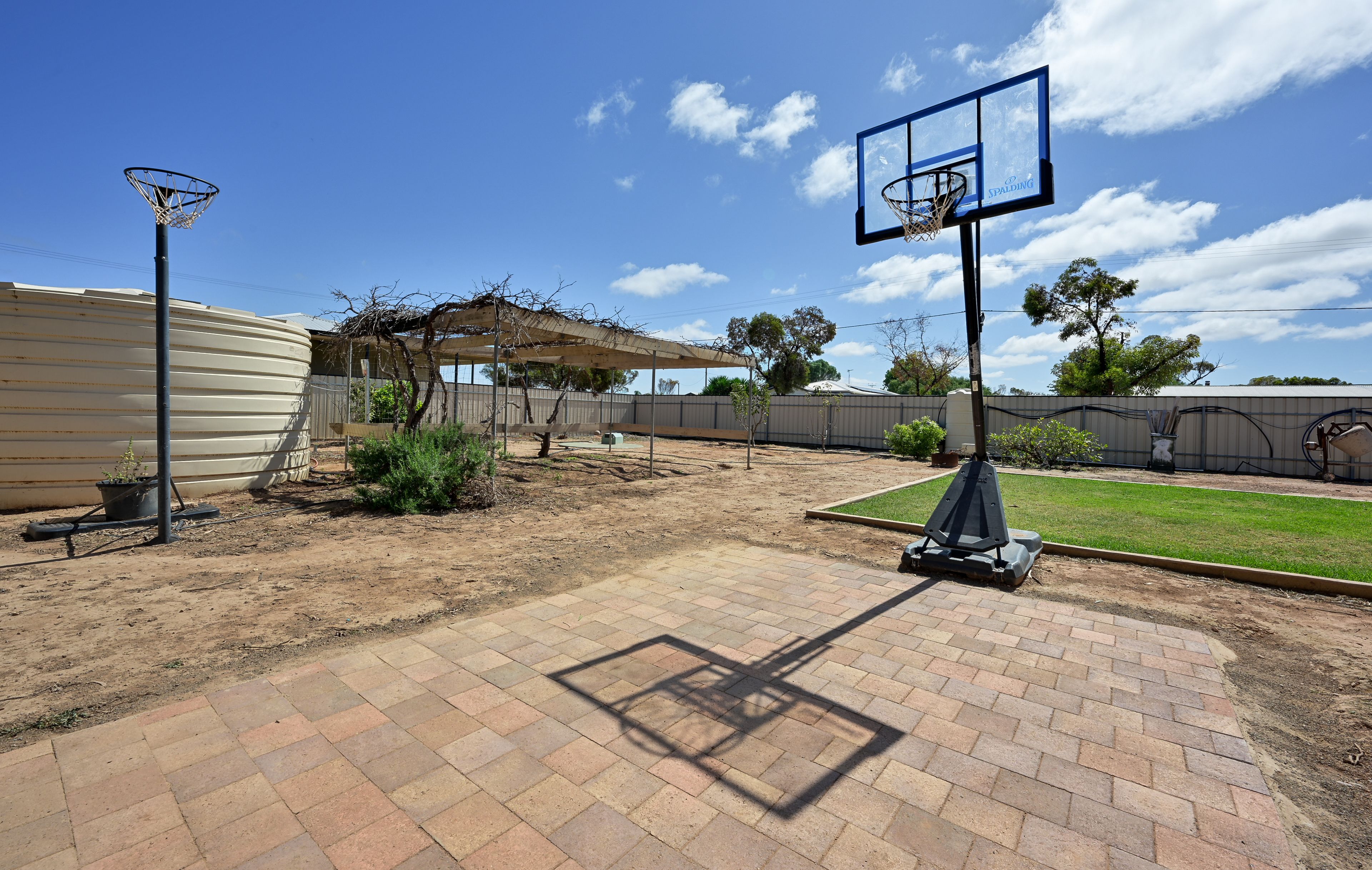 28 Drysdale Street — photo 19 of 21