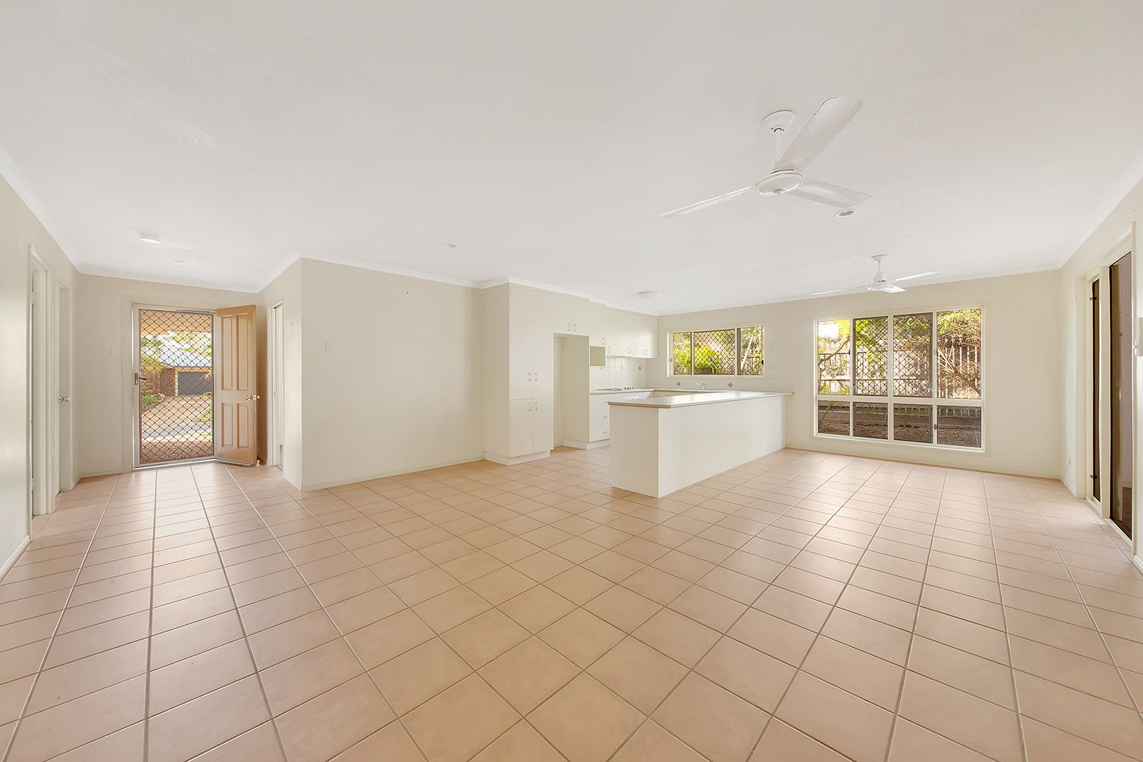 4 Maraboon Court, Clinton, QLD 4680