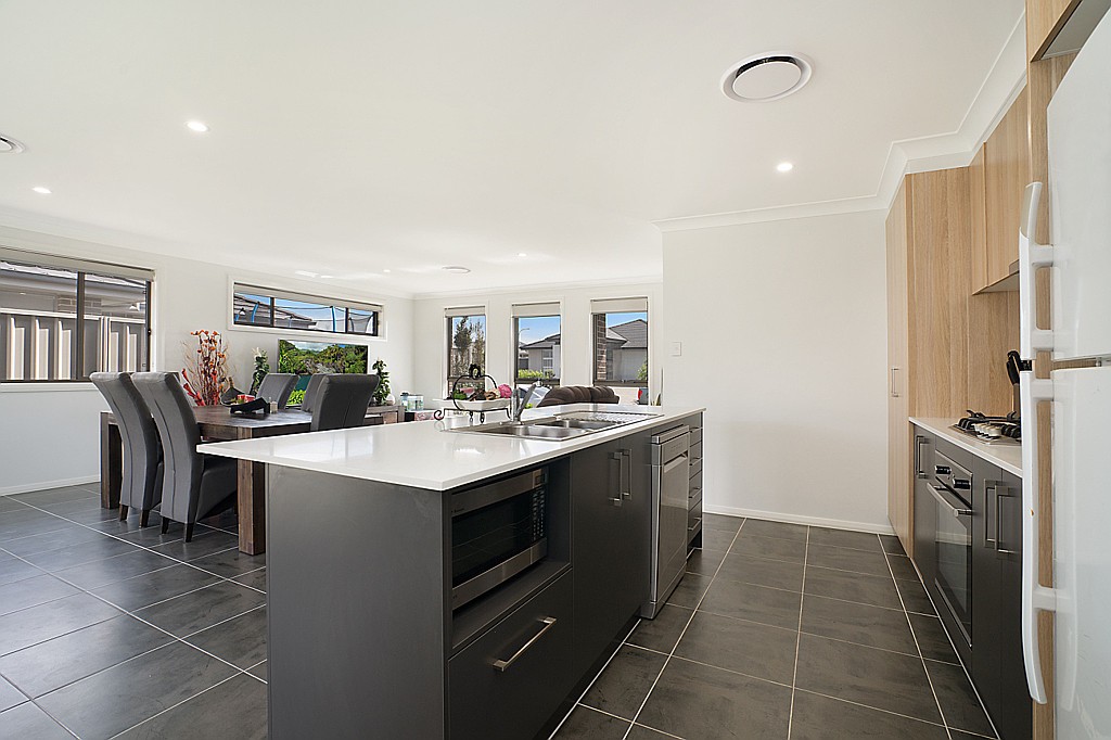 11 Starling Street, Aberglasslyn, NSW 2320