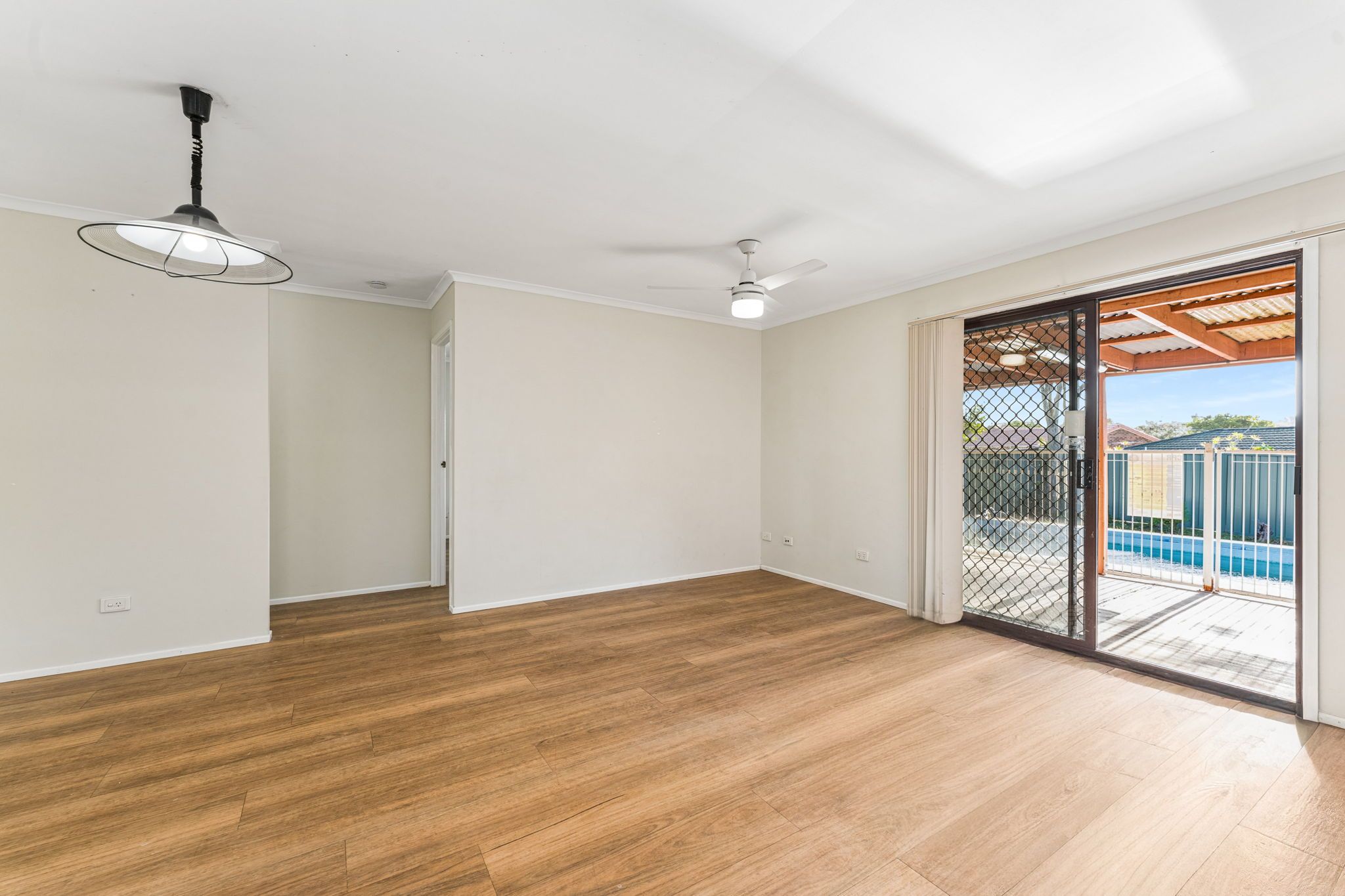 3 Mortlake Crescent — photo 7 of 19