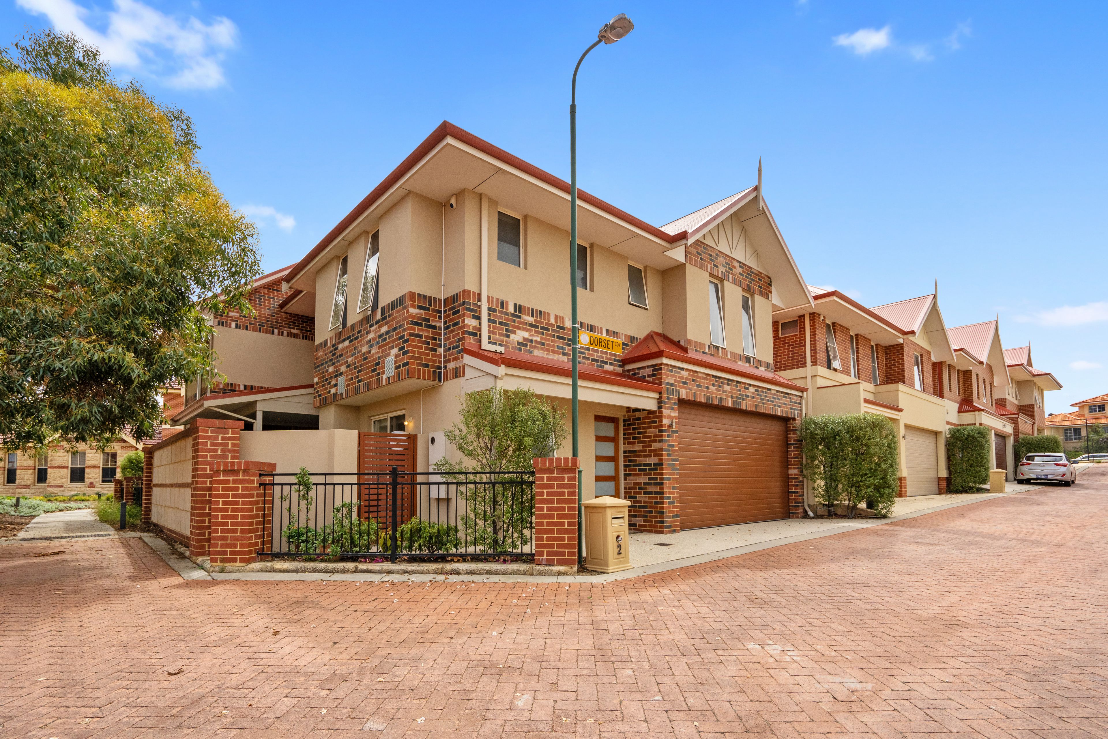 2 Dorset Cove, Mount Claremont, WA 6010