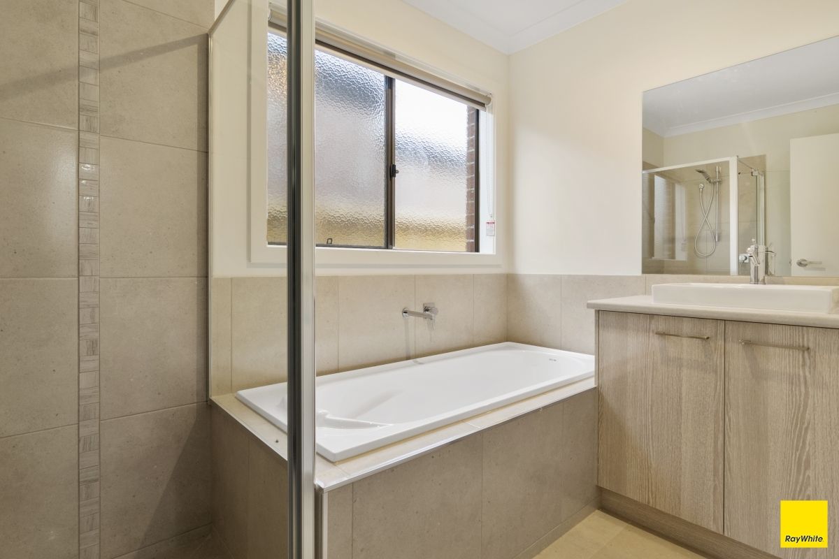 13 Nyanda Grove, WERRIBEE, VIC 3030