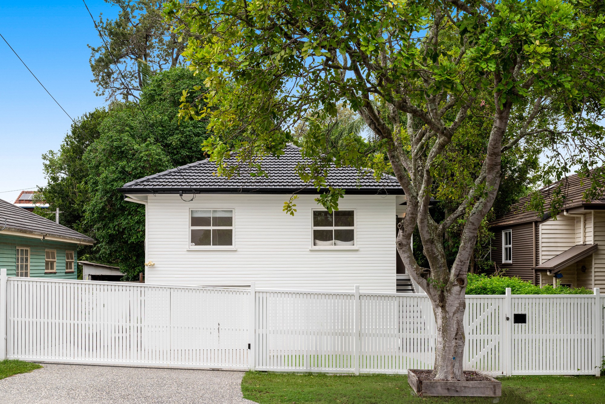 153 Morehead Avenue, Norman Park, QLD 4170