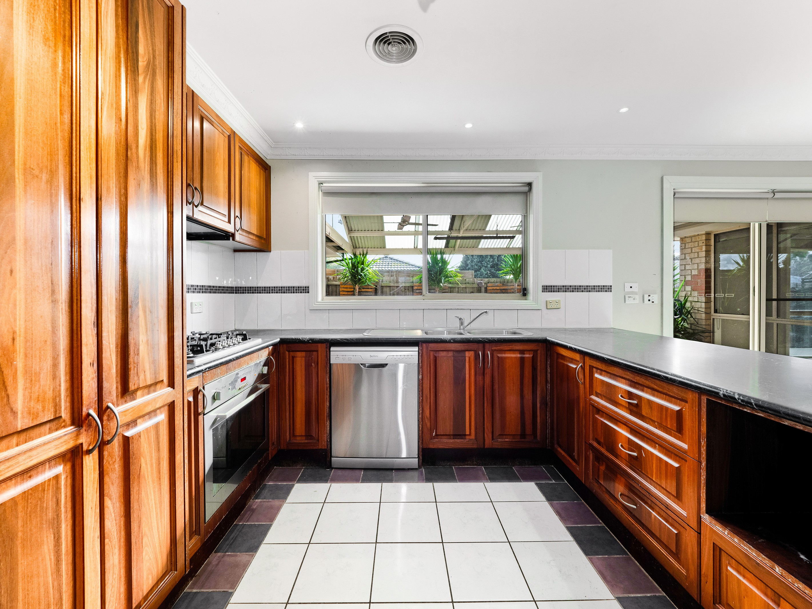 62 Ferndown Drive, Cranbourne, VIC 3977