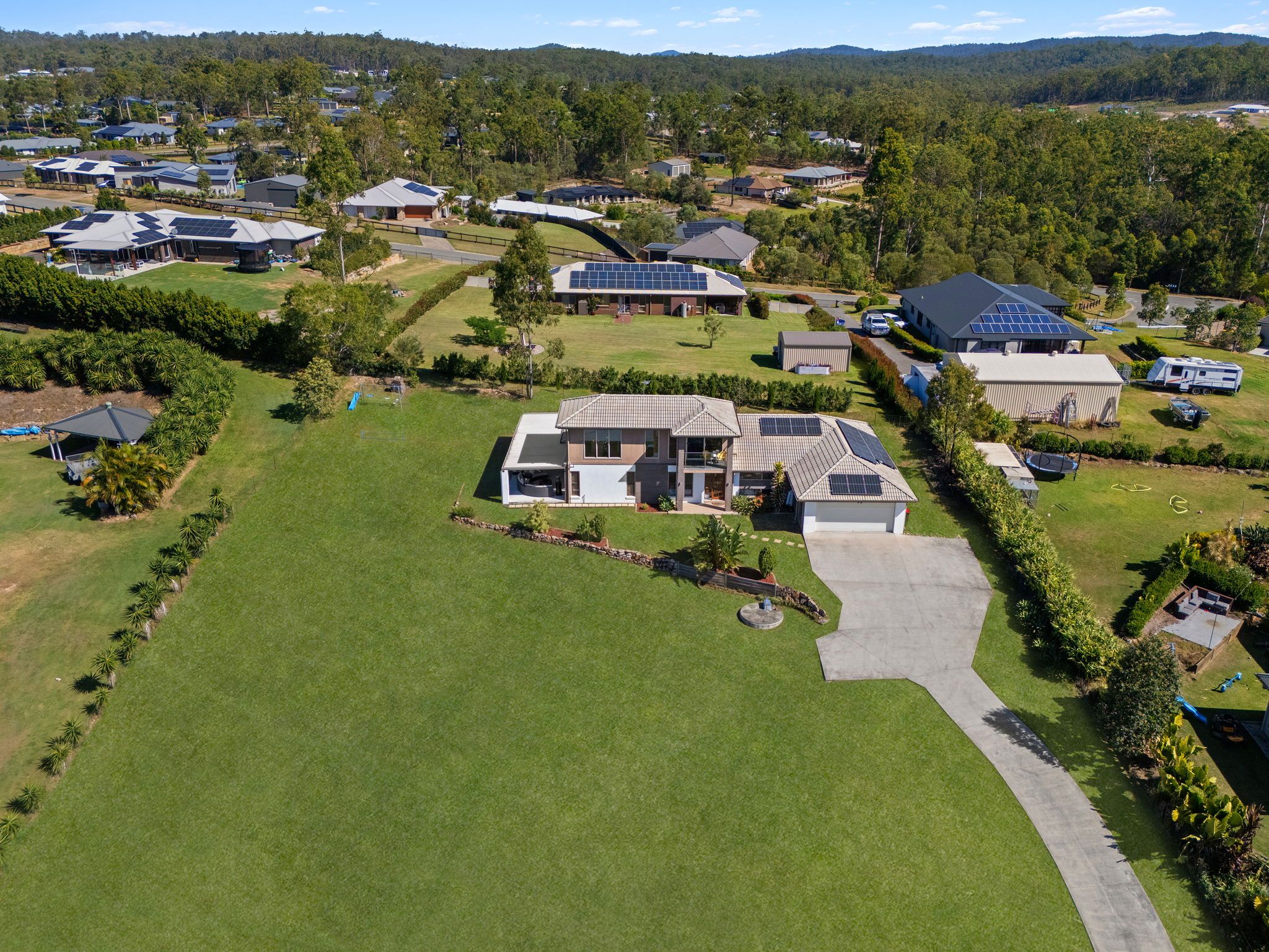 31-35 Barcoo Drive — photo 9 of 28