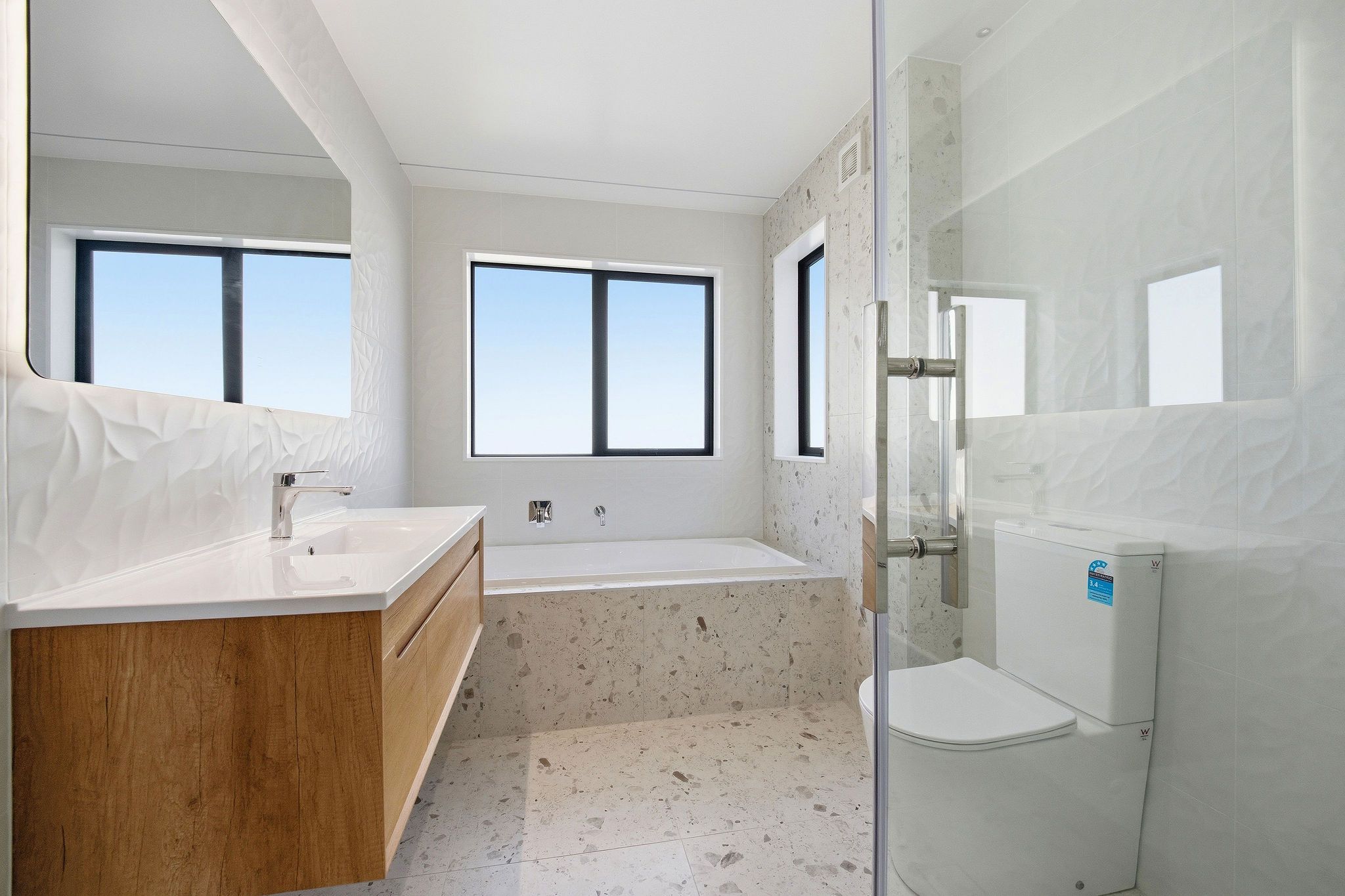 2/8 Park Rise, Campbells Bay, North Shore City