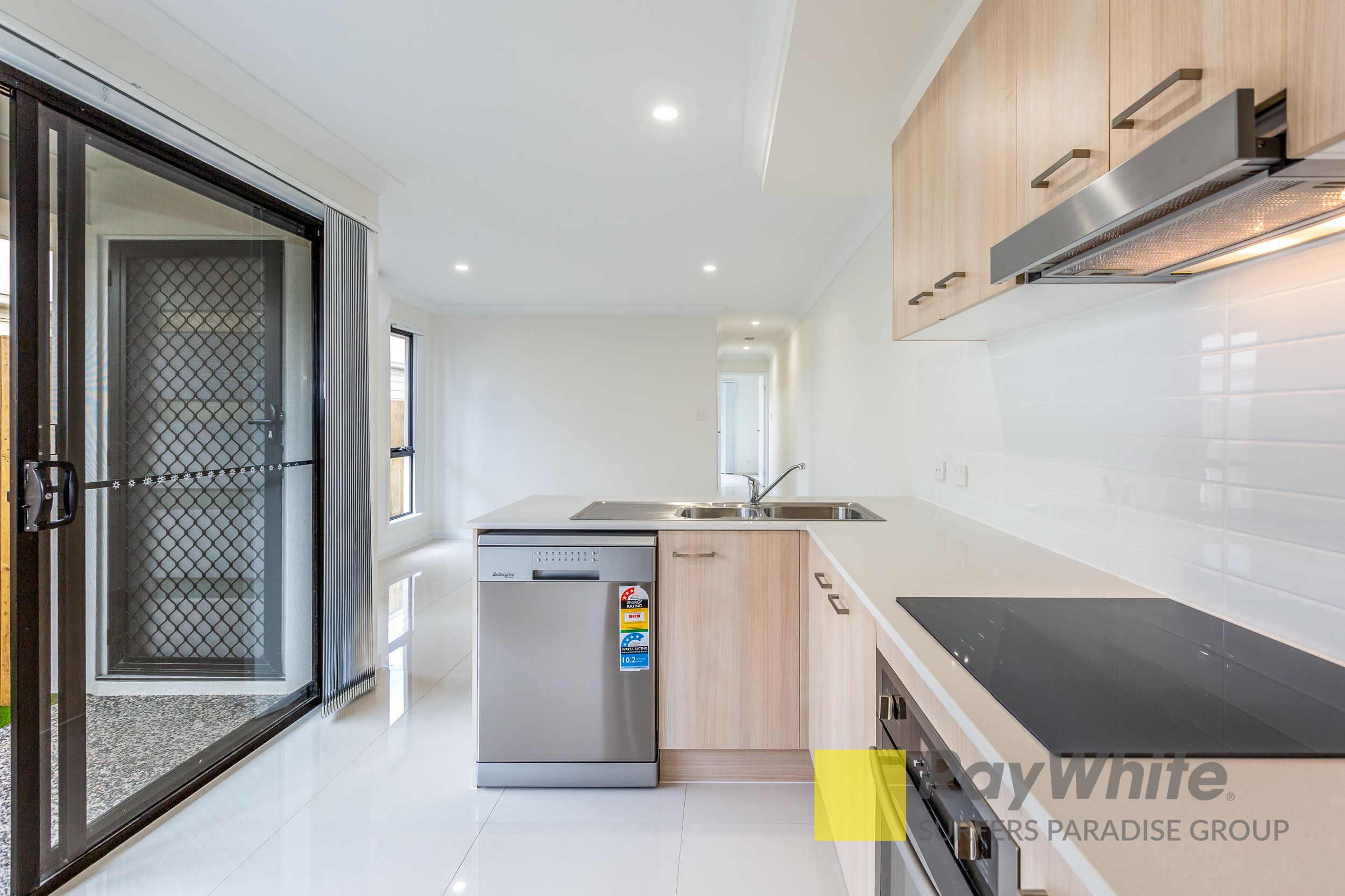2/8 Mount Mitchell Road, Park Ridge, QLD 4125