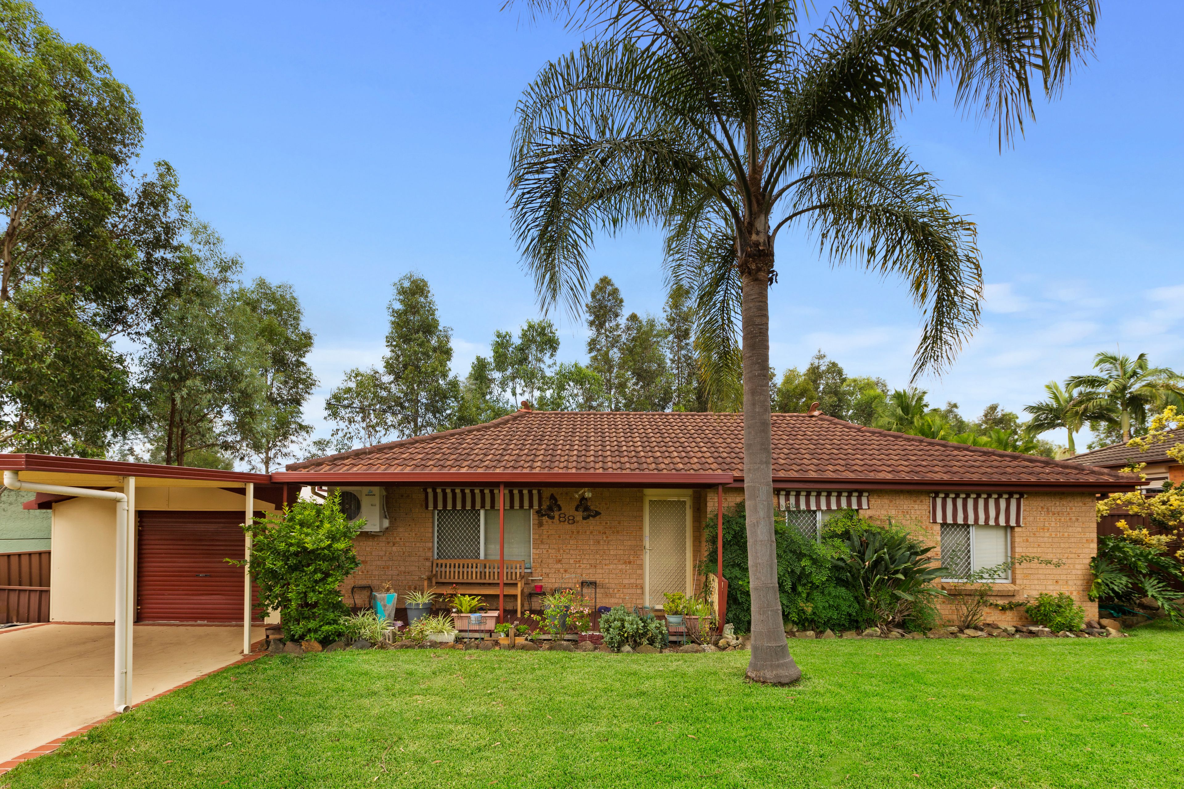88 Warrimoo Drive, Quakers Hill NSW 2763