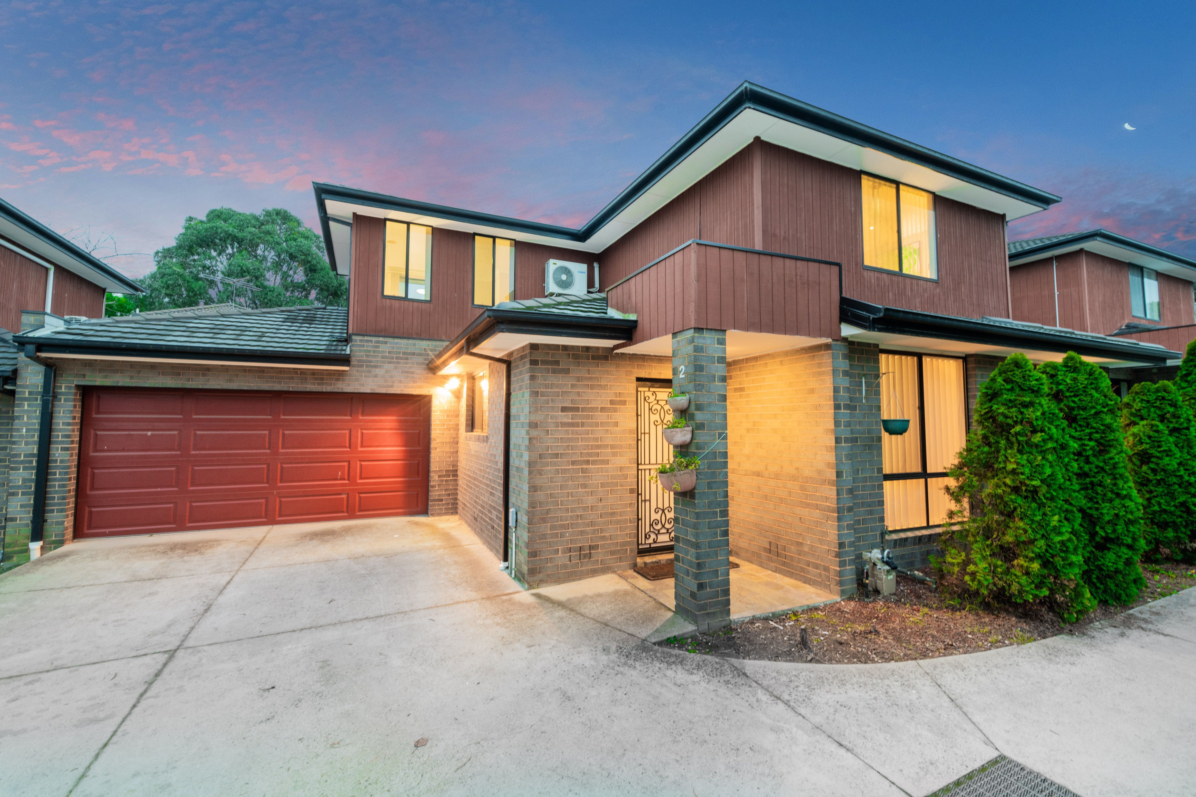 2/1555 Ferntree Gully Road, Knoxfield, VIC 3180 Sold Townhouse Ray