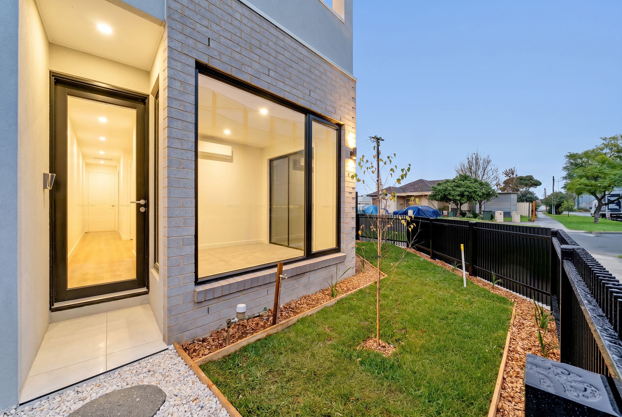 12 Lee Street — photo 19 of 21