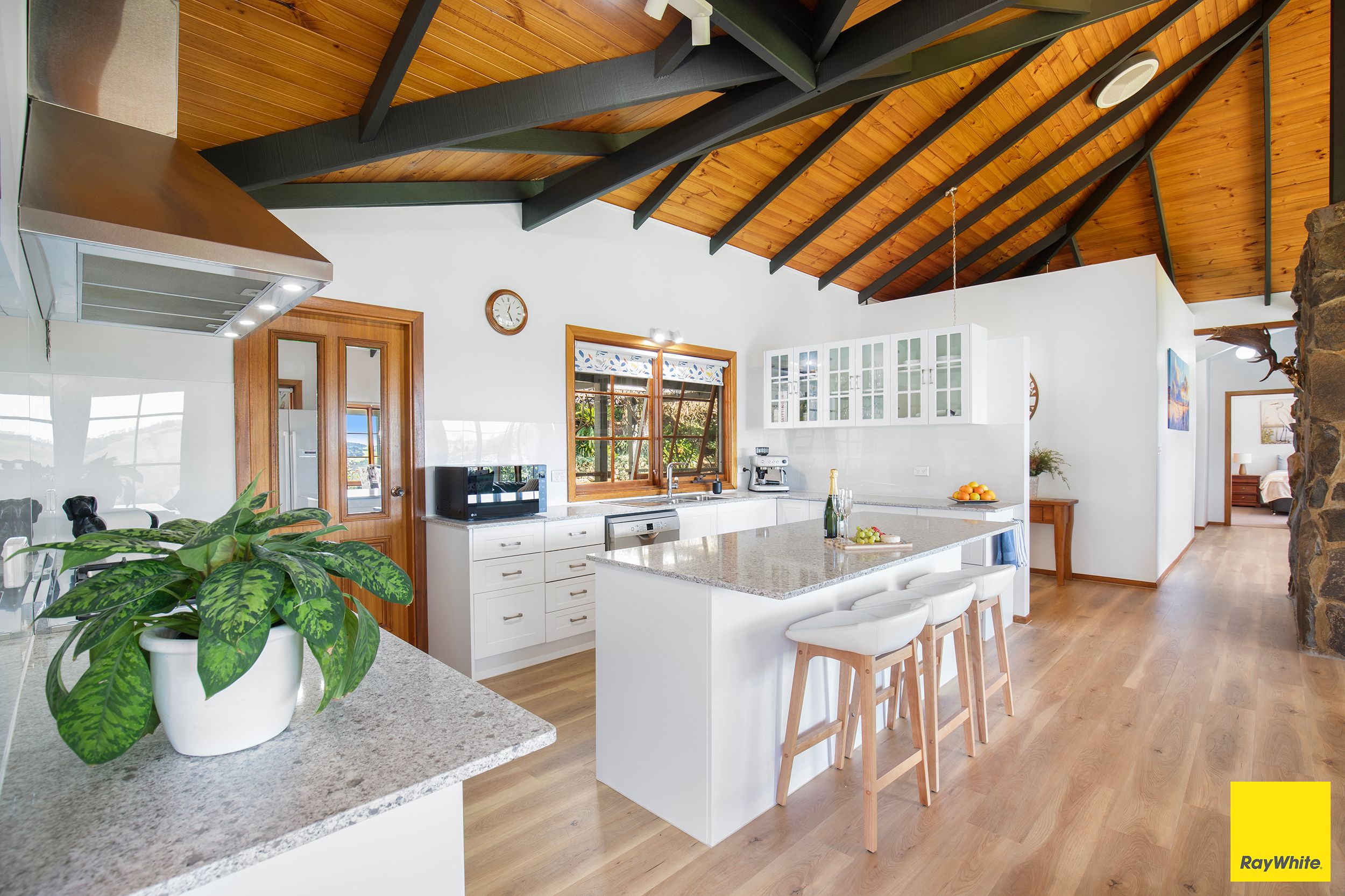 511 Whisky Creek Road — photo 7 of 30
