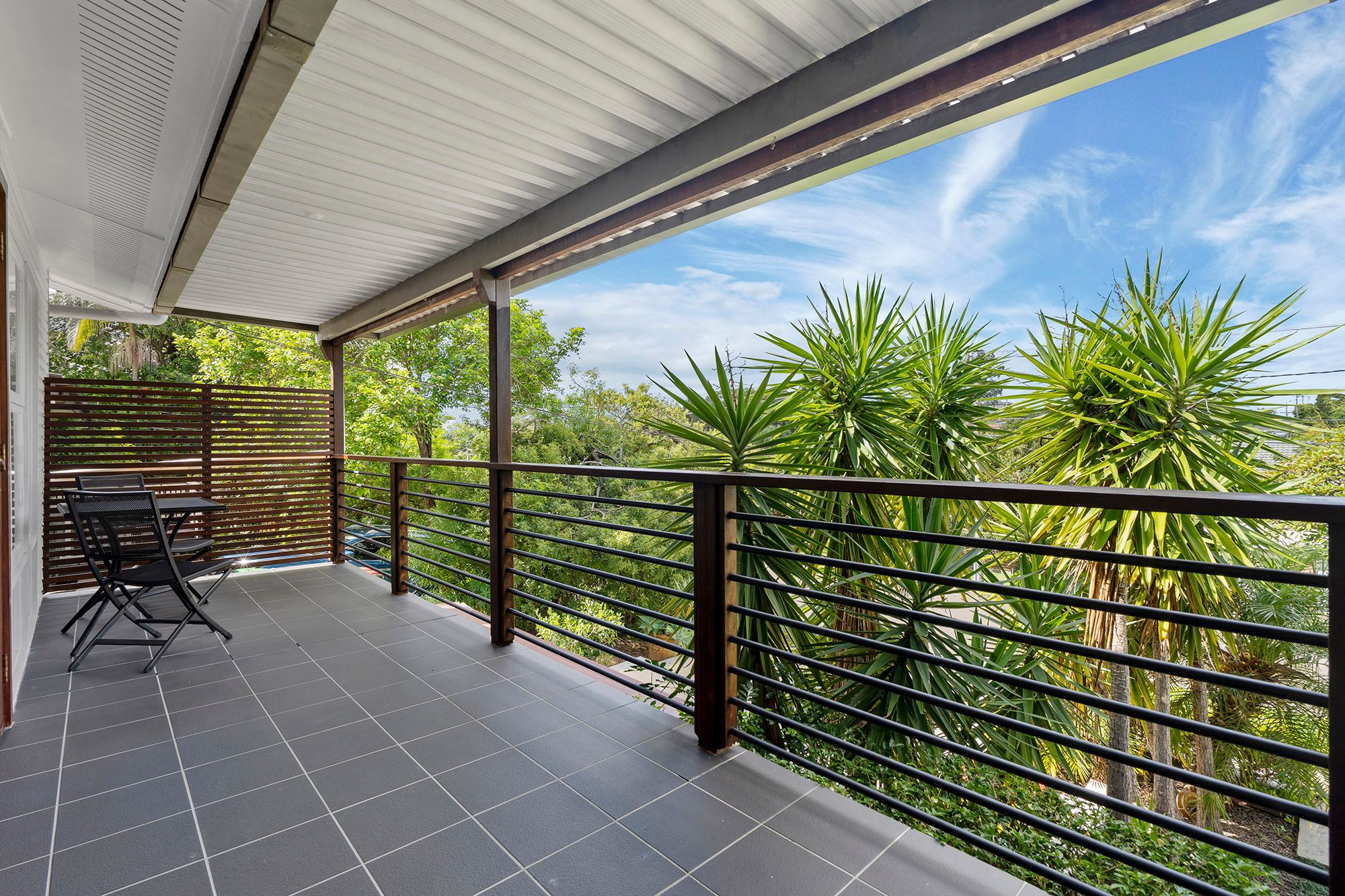 52 Valentia Street, Mansfield, QLD 4122