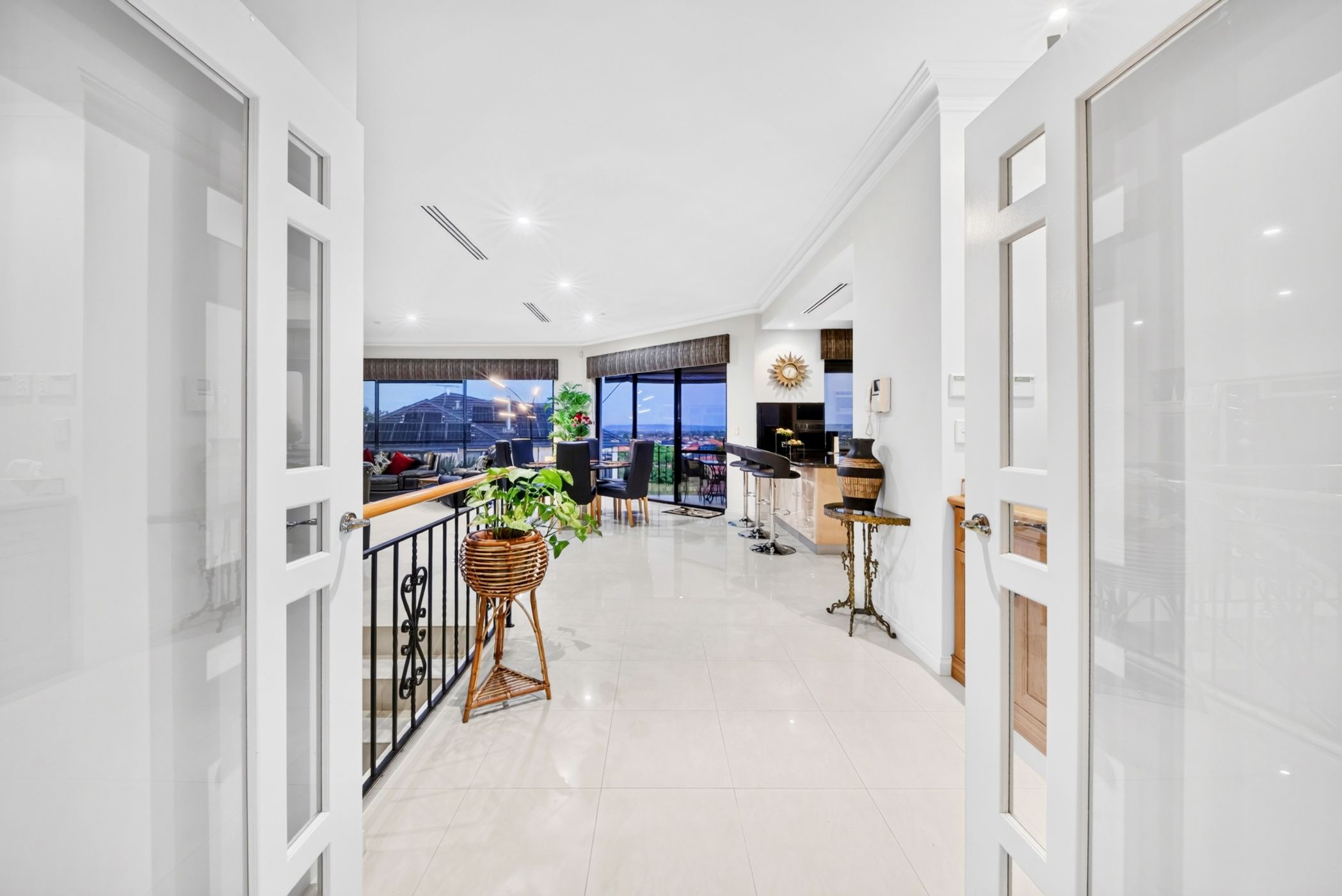 A Grand Entertainer with Endless Views — photo 14 of 30
