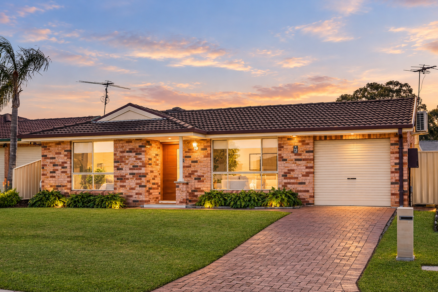 19 Nymboida Avenue, Hoxton Park, NSW 2171 - House for Sale - Ray White ...