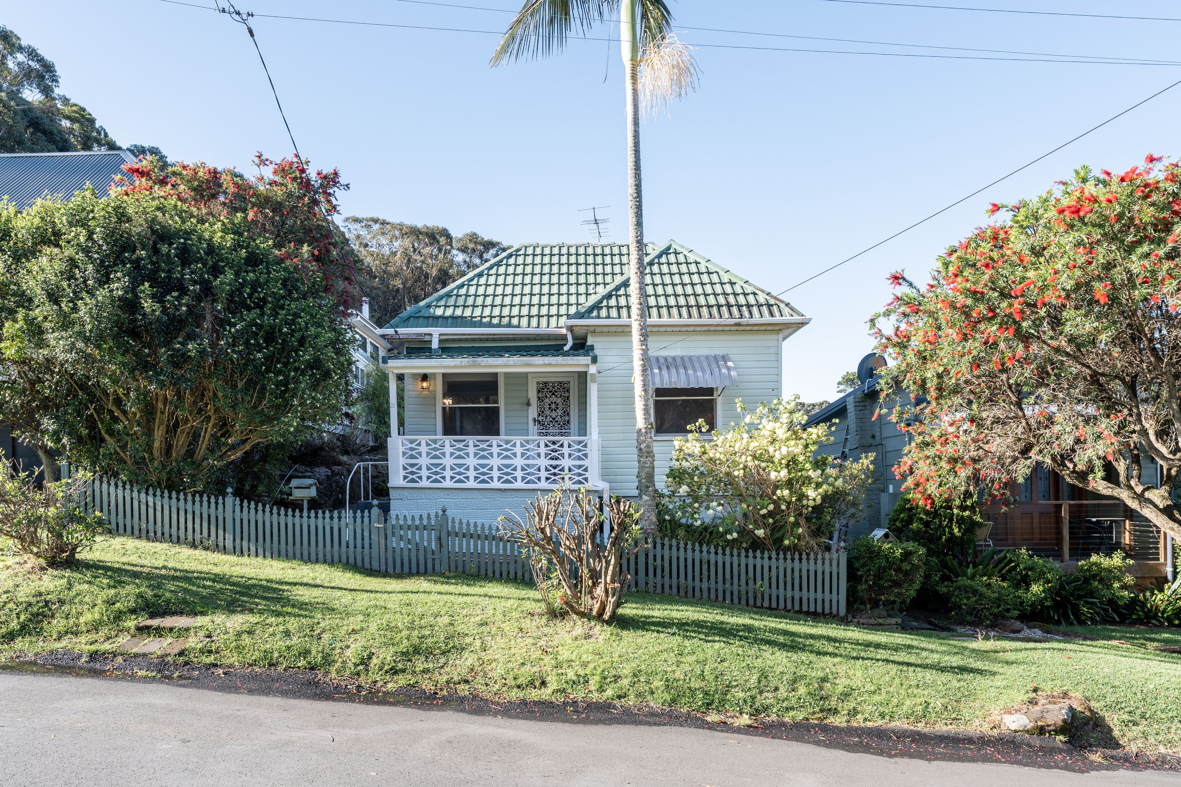 21 High Street — photo from Ray White Helensburgh