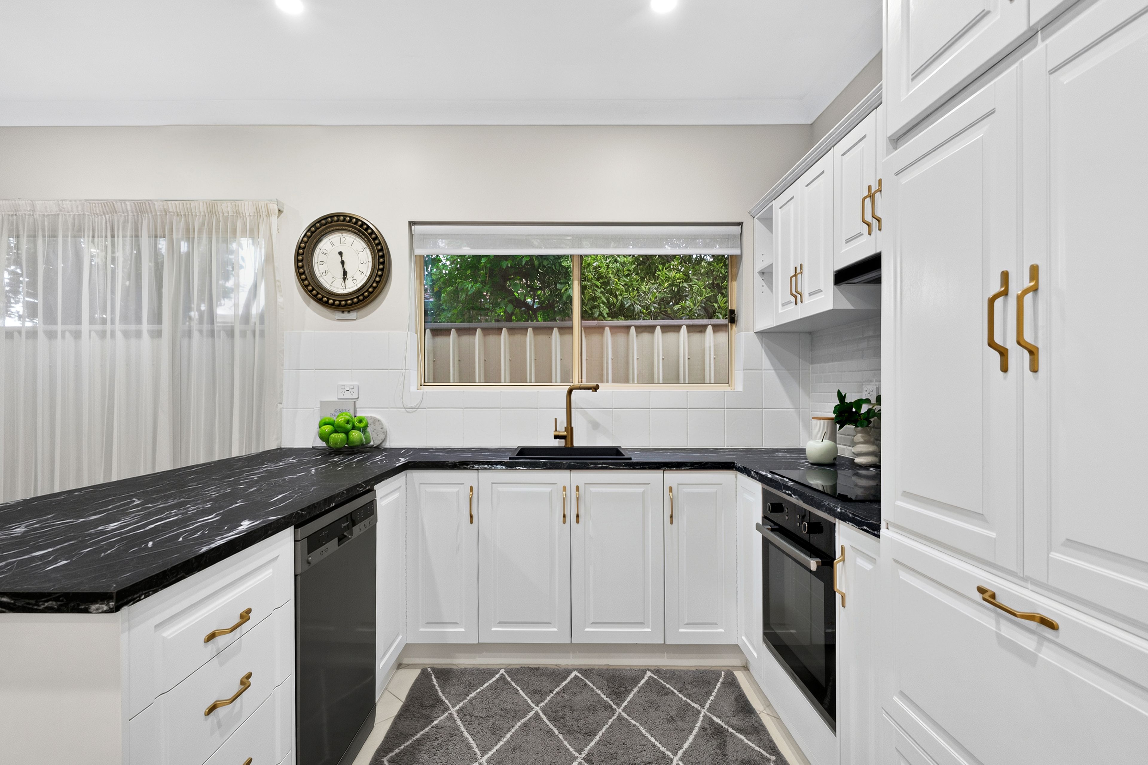 15B Britton Avenue — photo 6 of 18