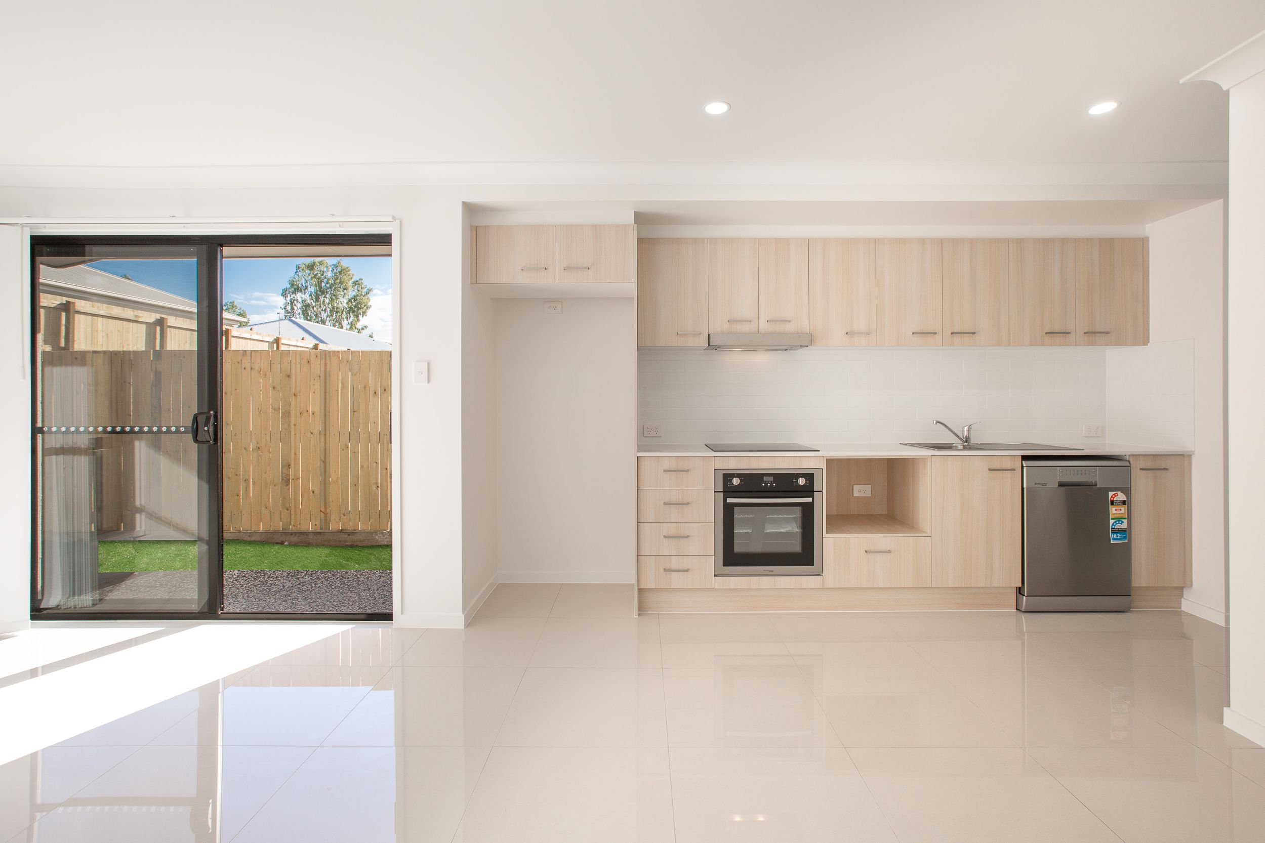 2/5 Hopkins Close, Redbank Plains, QLD 4301