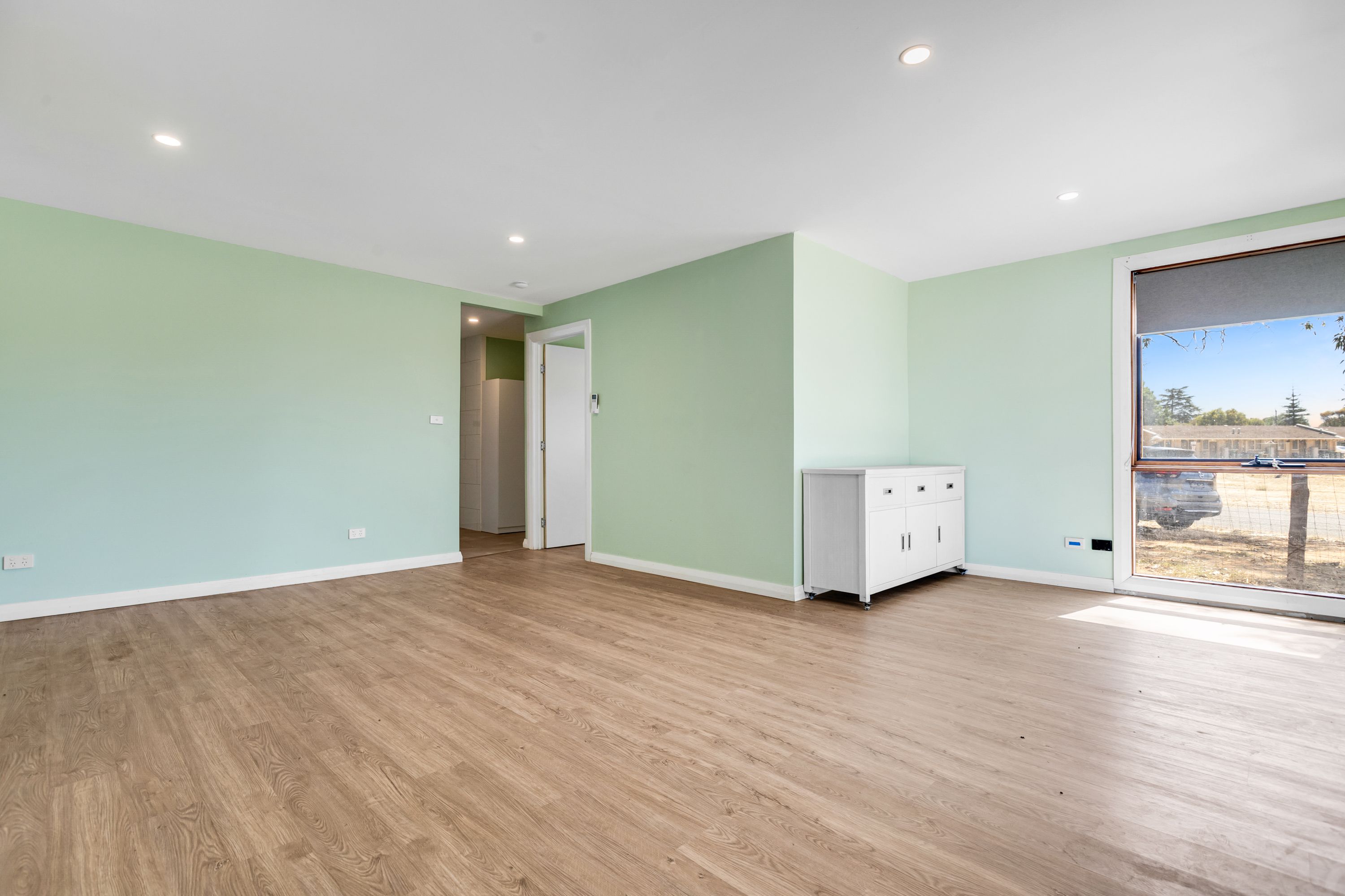 1a Whittaker Crescent — photo 4 of 11