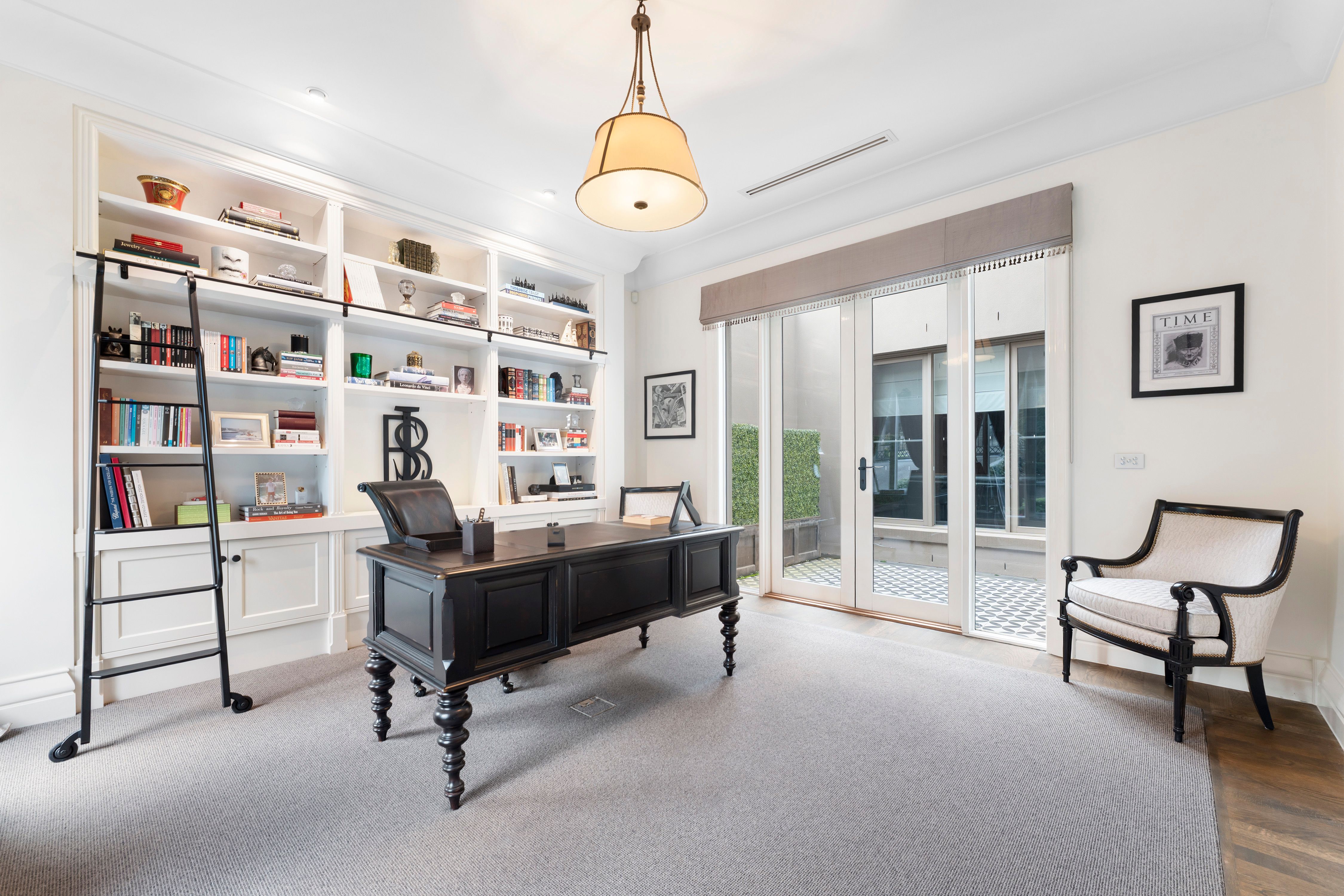 10 Gwingana Crescent — photo 3 of 22