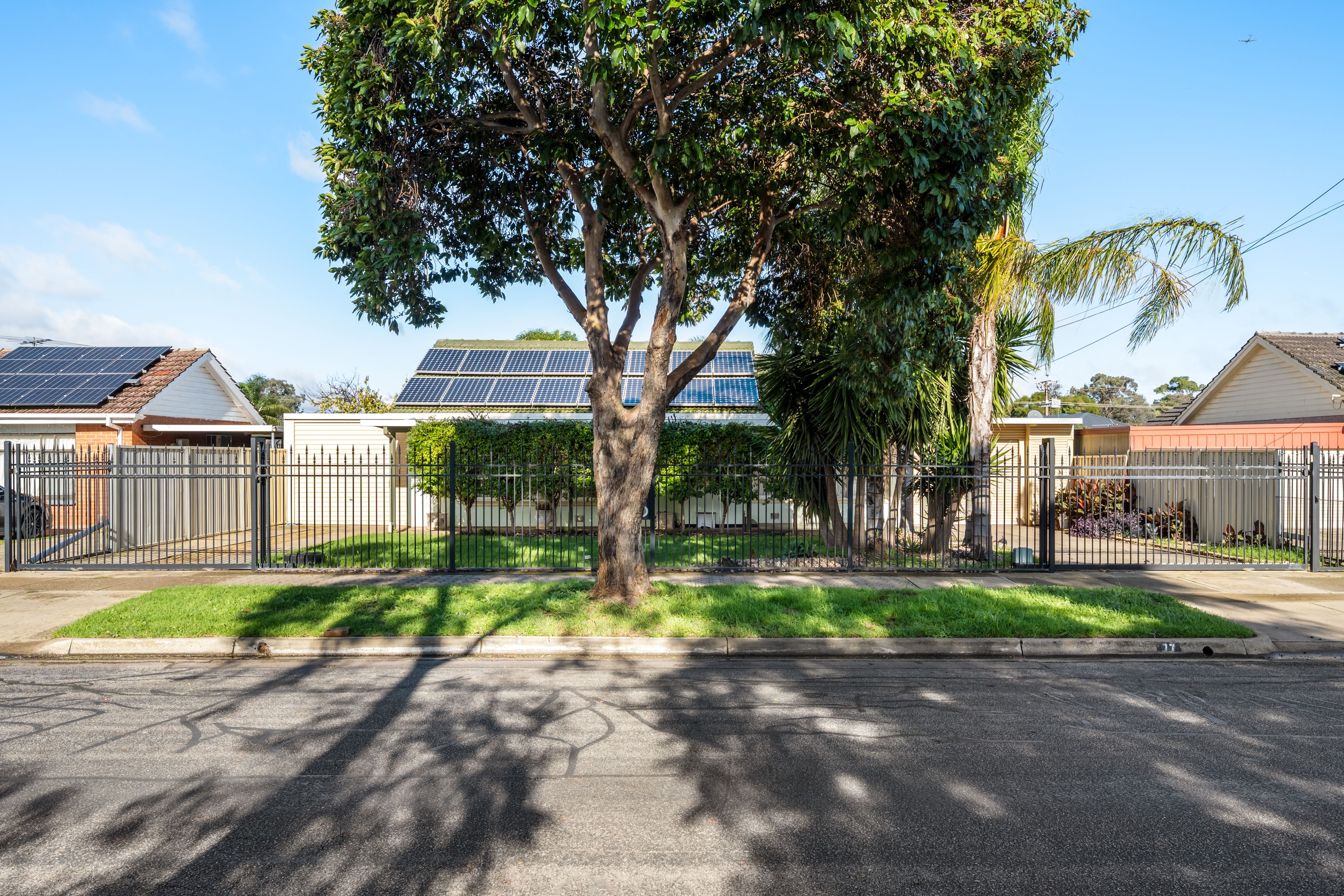 17 Lamorna Parade — photo from Ray White Prospect