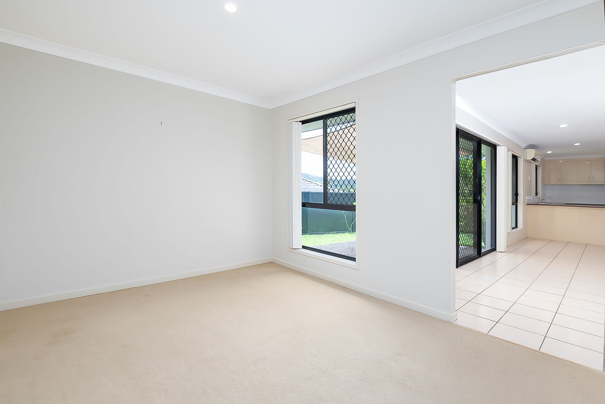 255 Universal Street, Oxenford, QLD 4210