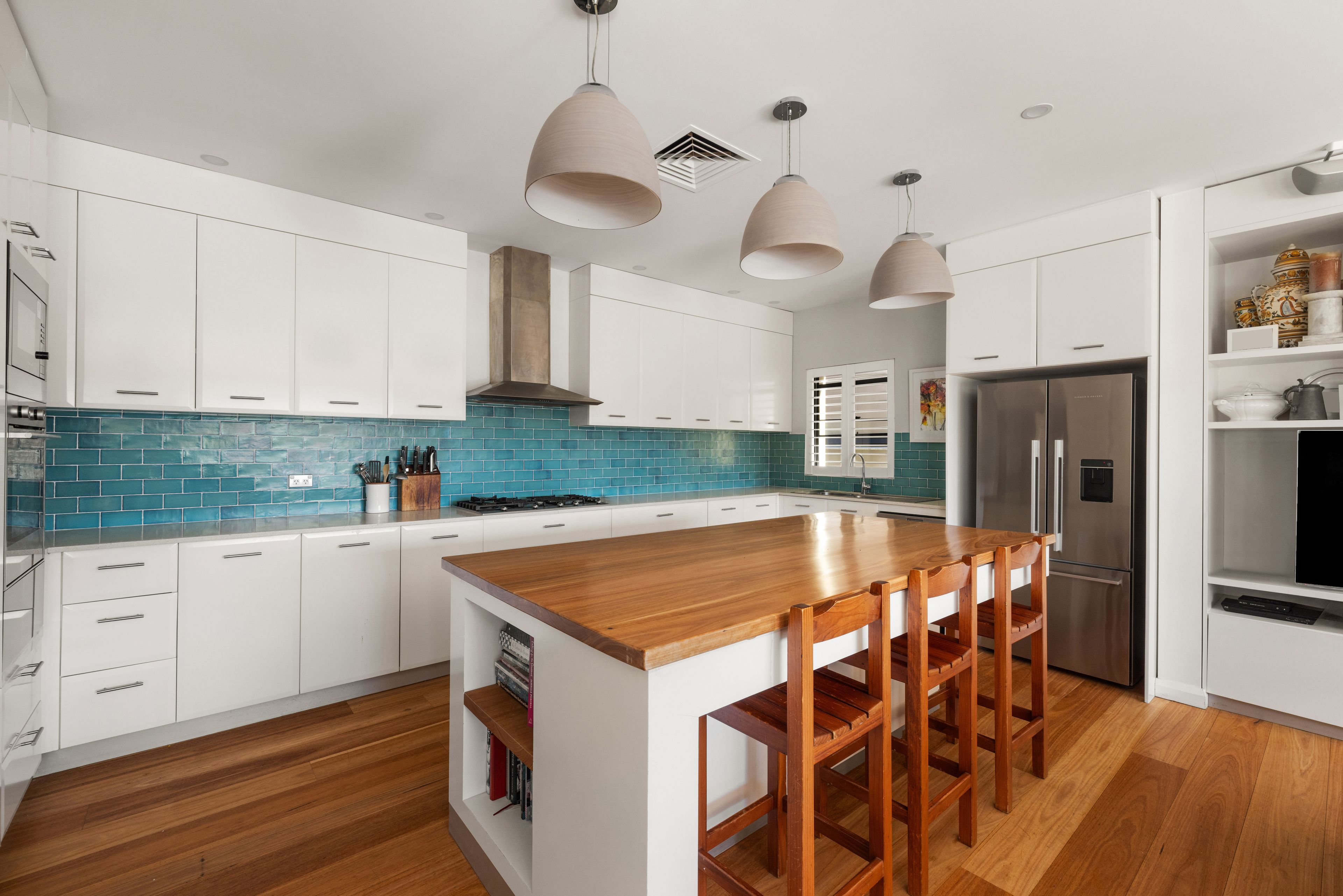 11 Pearl Bay Avenue — photo 5 of 19