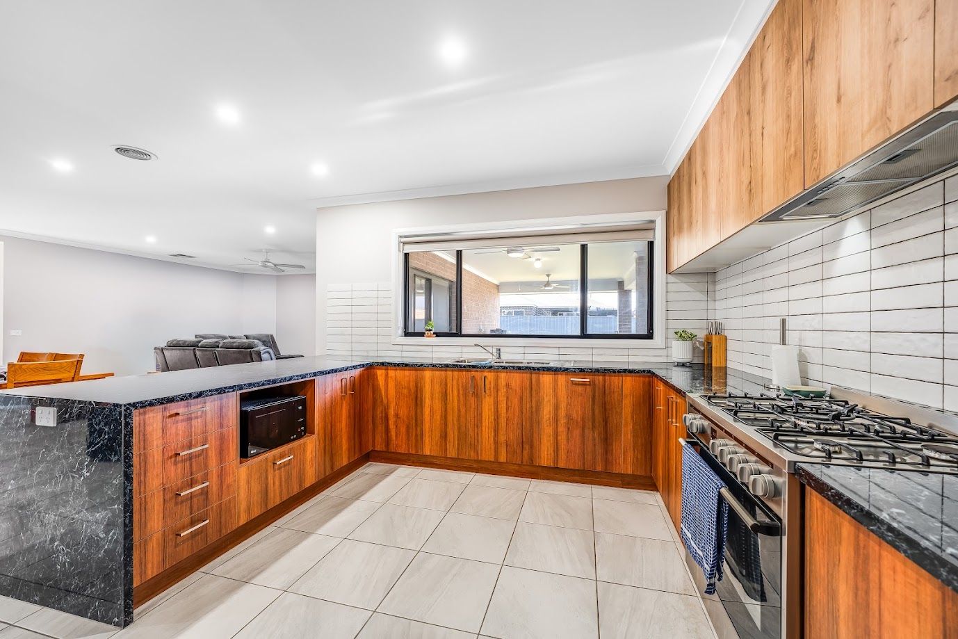 146 Hillford Circuit — photo 16 of 30