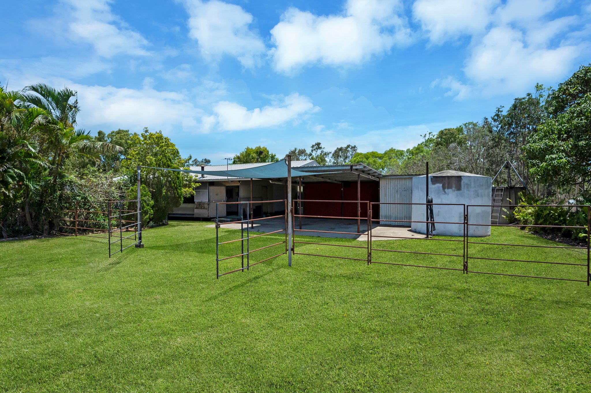 325 Bluewater Drive, Bluewater, QLD 4818