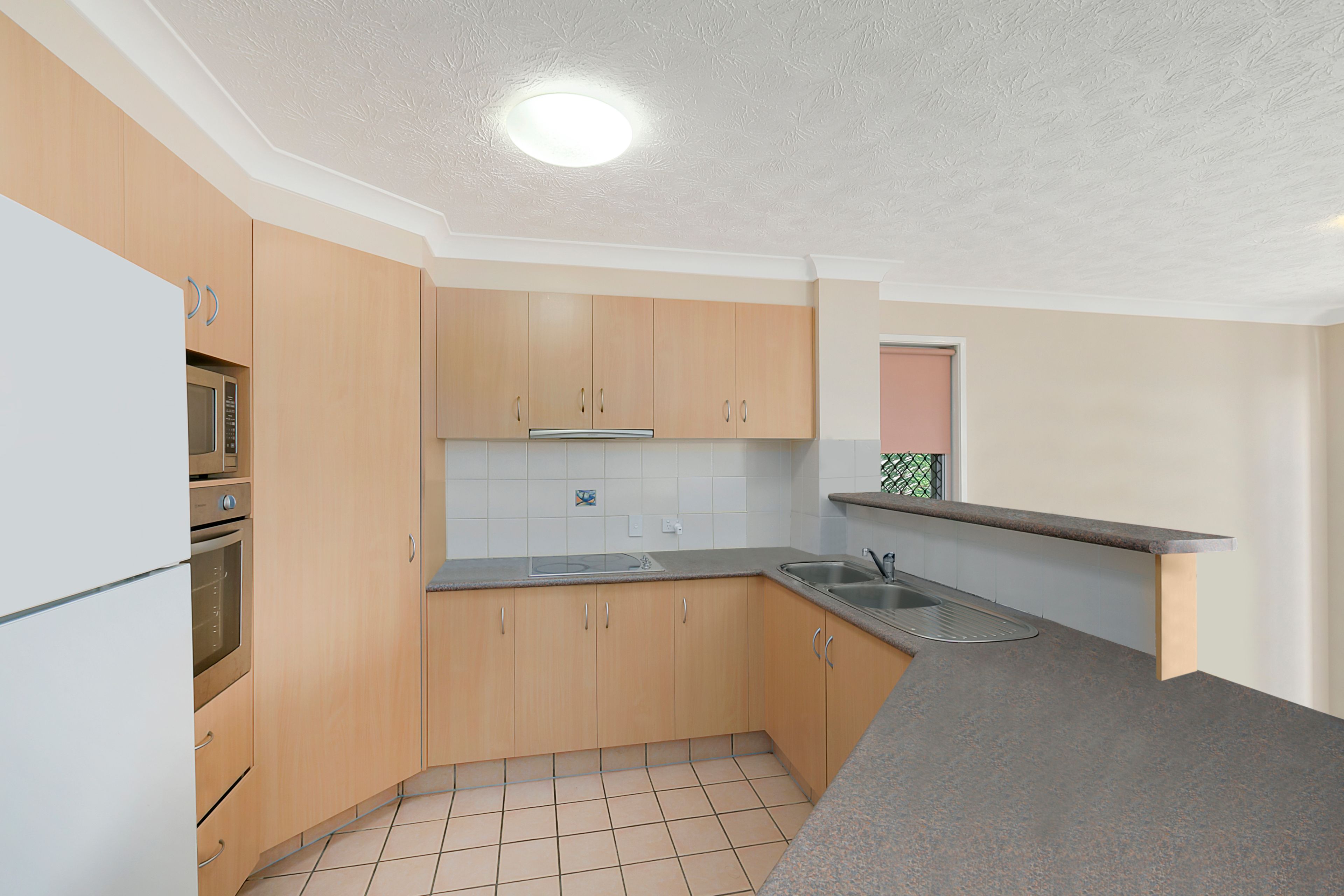 32/16 Sykes Court, Southport, QLD 4215