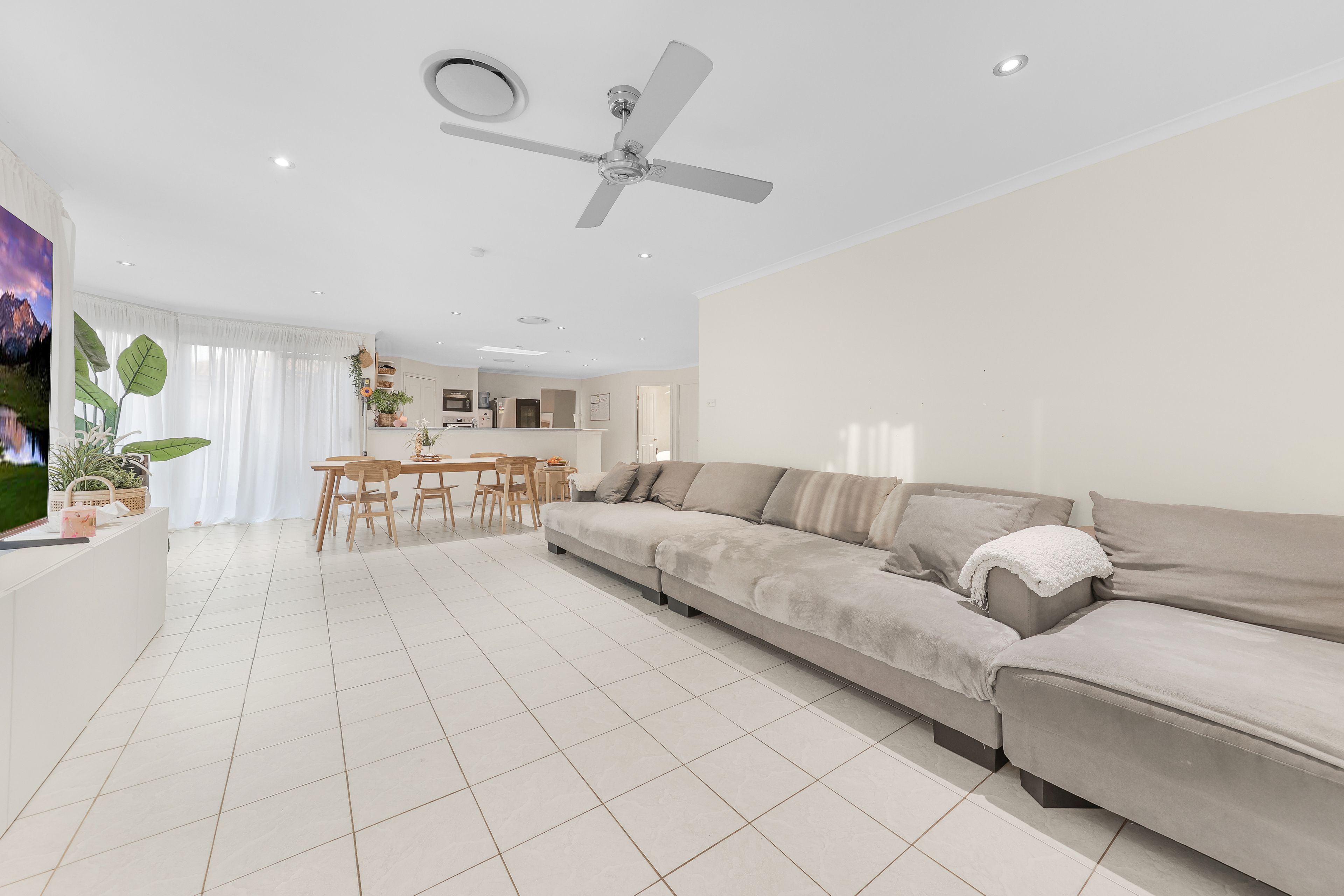 105 Canberra Street, Oxley Park, NSW 2760