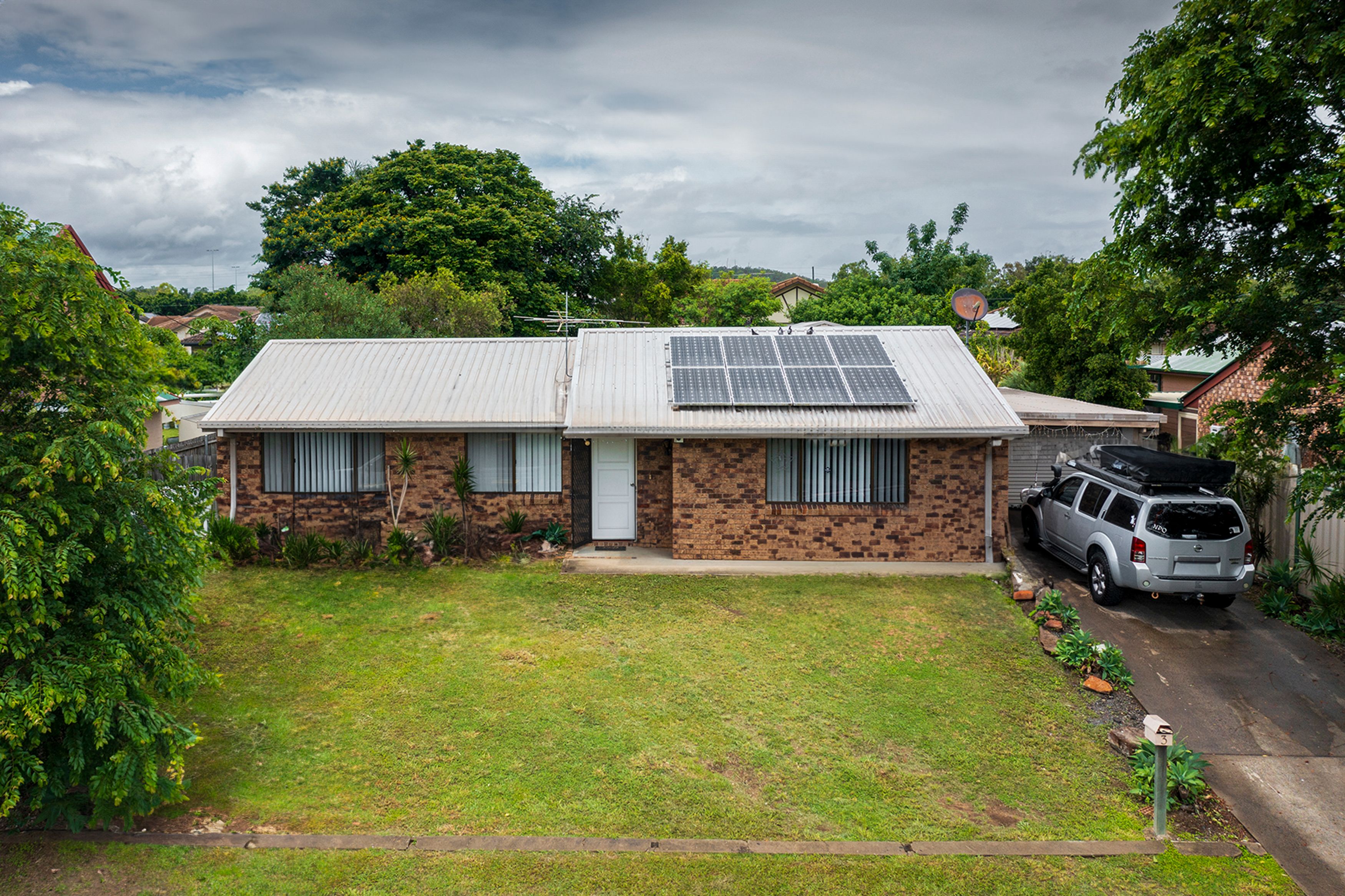 3 Petrie Close, Redbank Plains QLD 4301