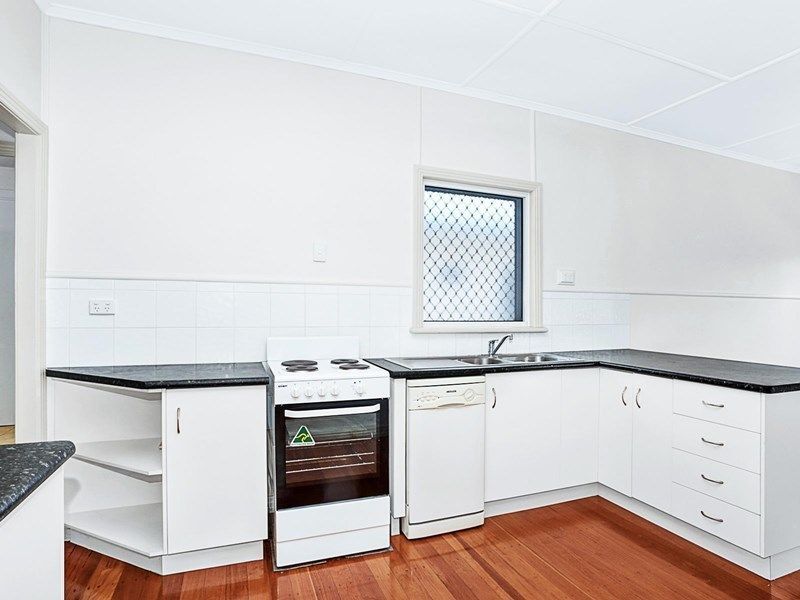 1/4 McKinley Street, North Ward, QLD 4810