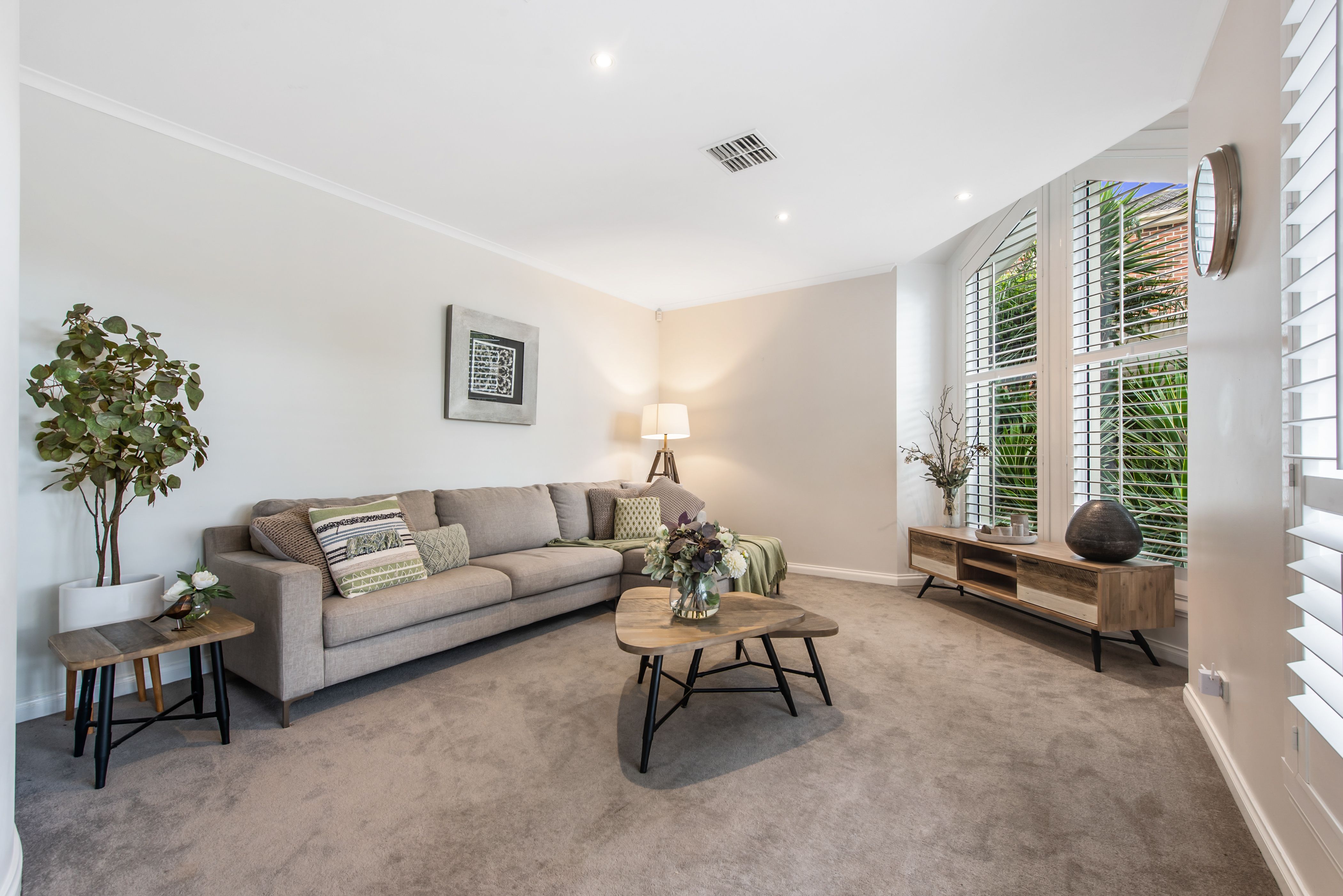 11 Robertsons Road, Taylors Lakes, VIC 3038