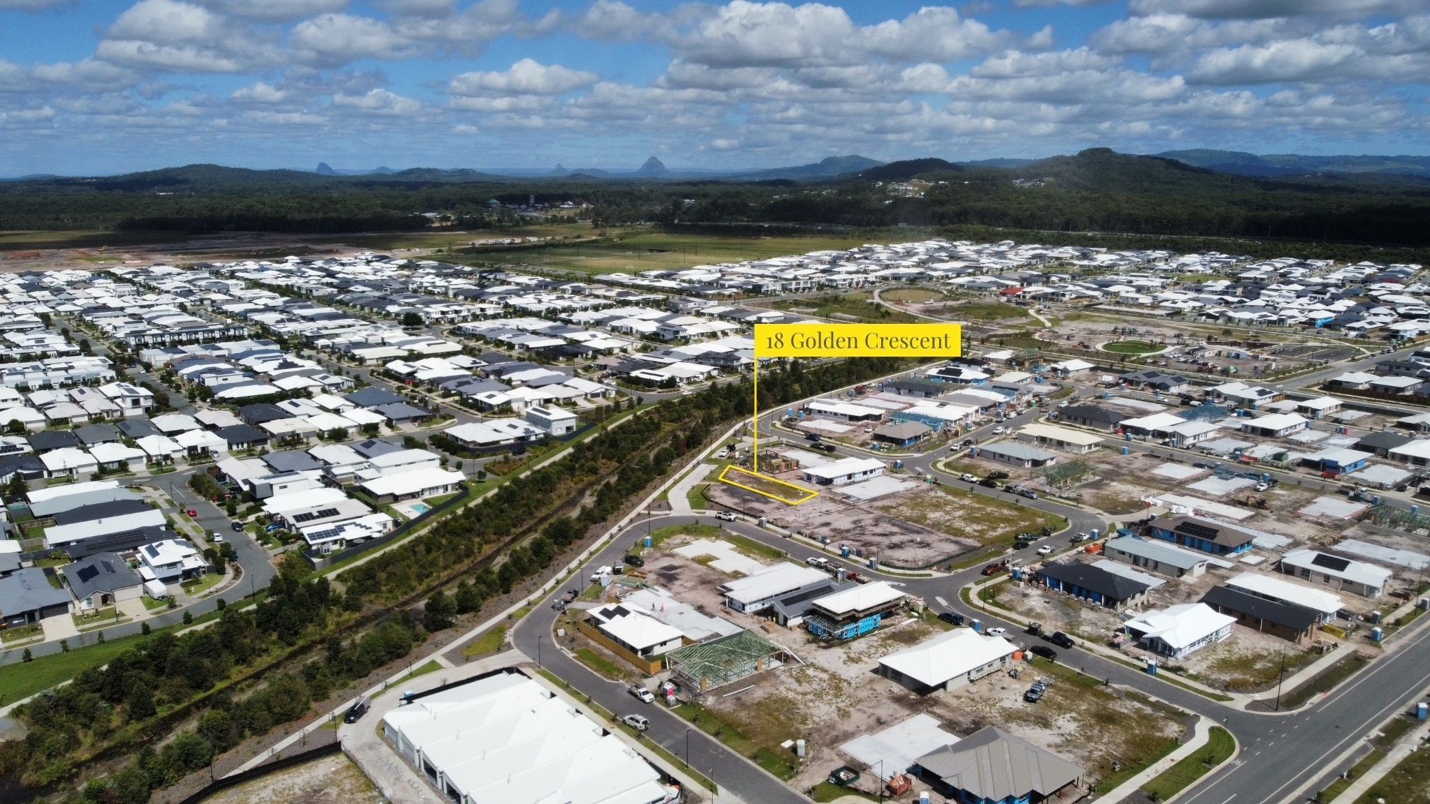 18 Golden Crescent, Palmview, QLD 4553
