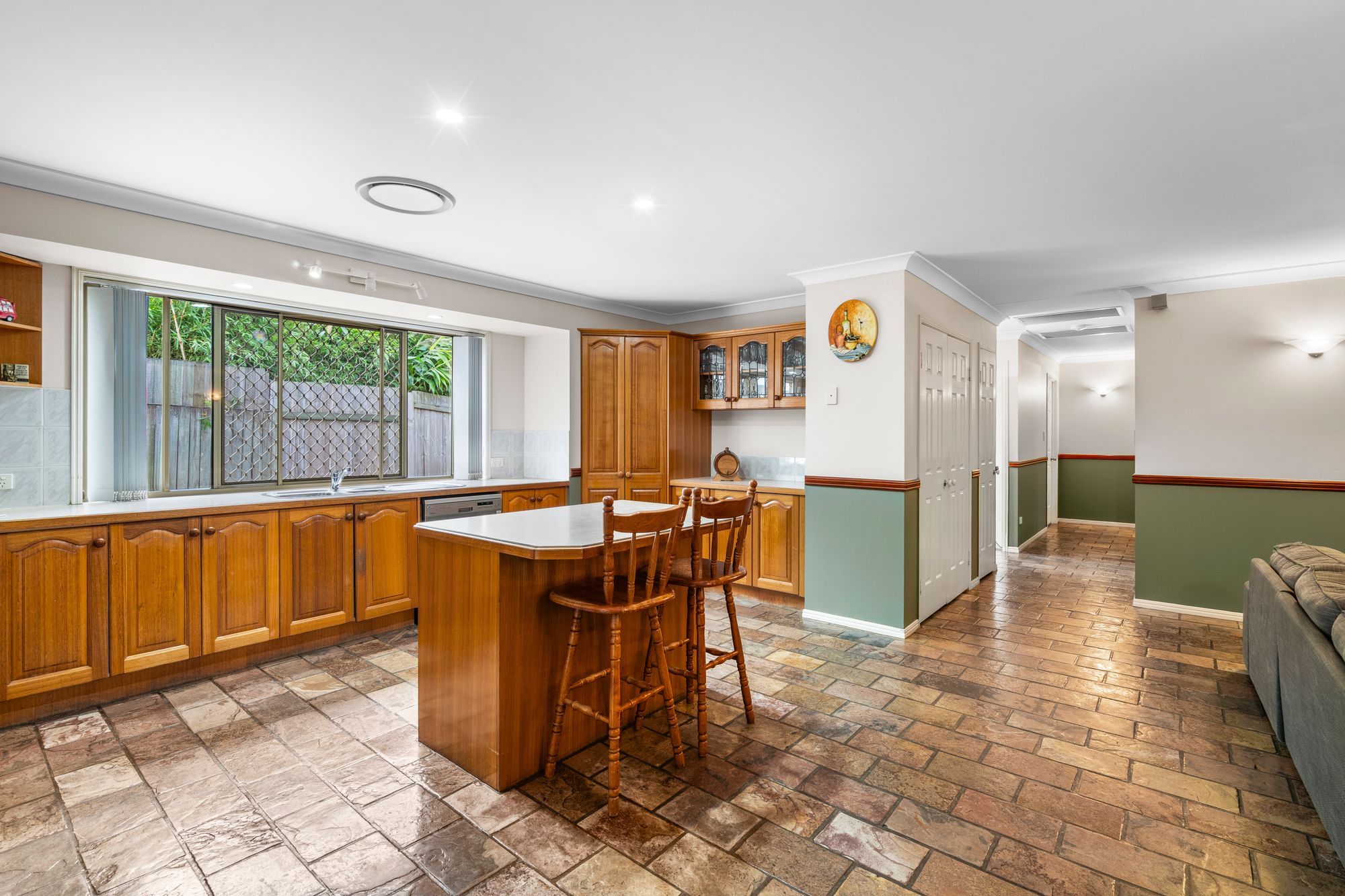 42 Meera Street — photo 7 of 30
