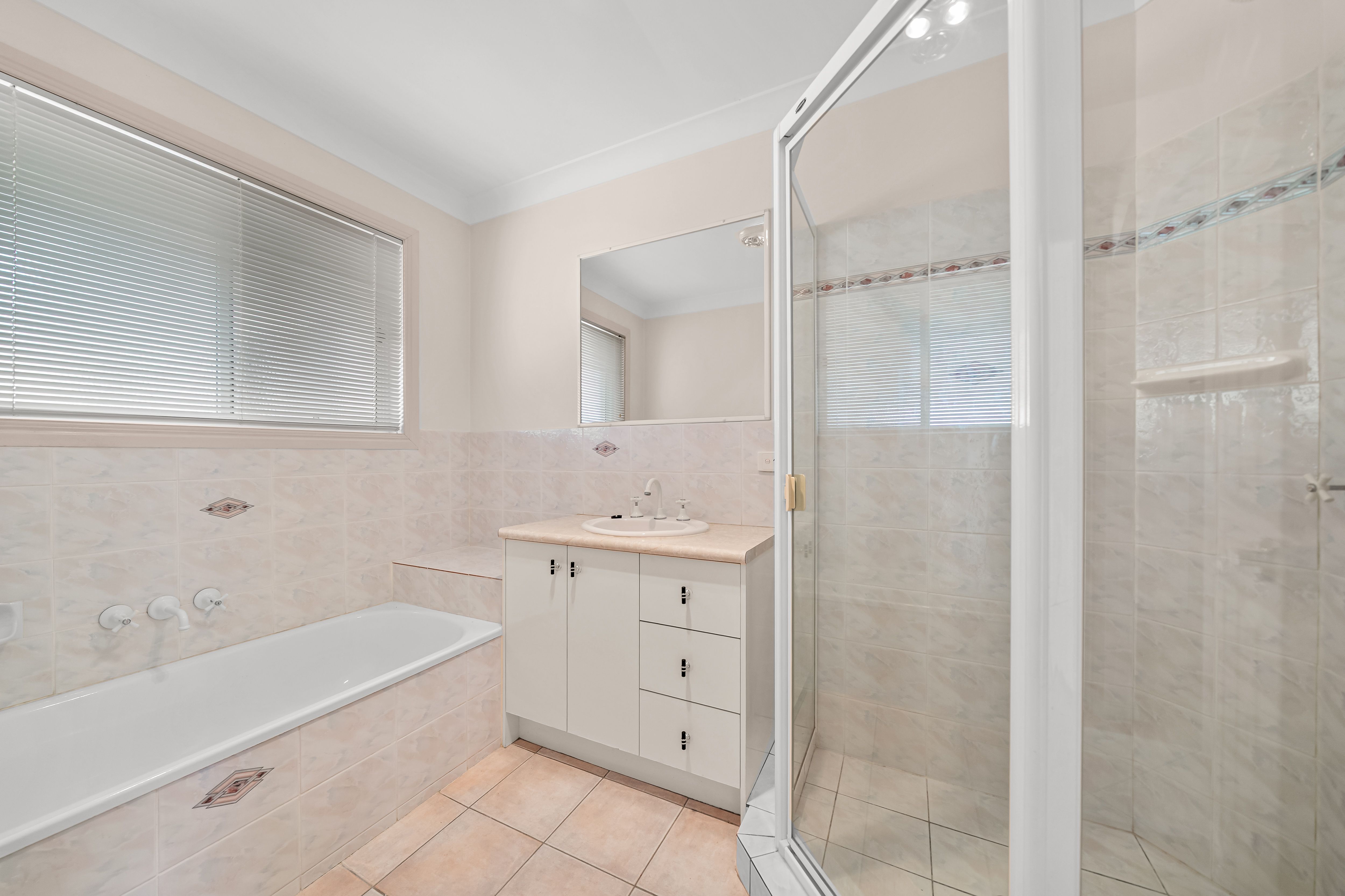 28 Azalea Crescent — photo 13 of 21