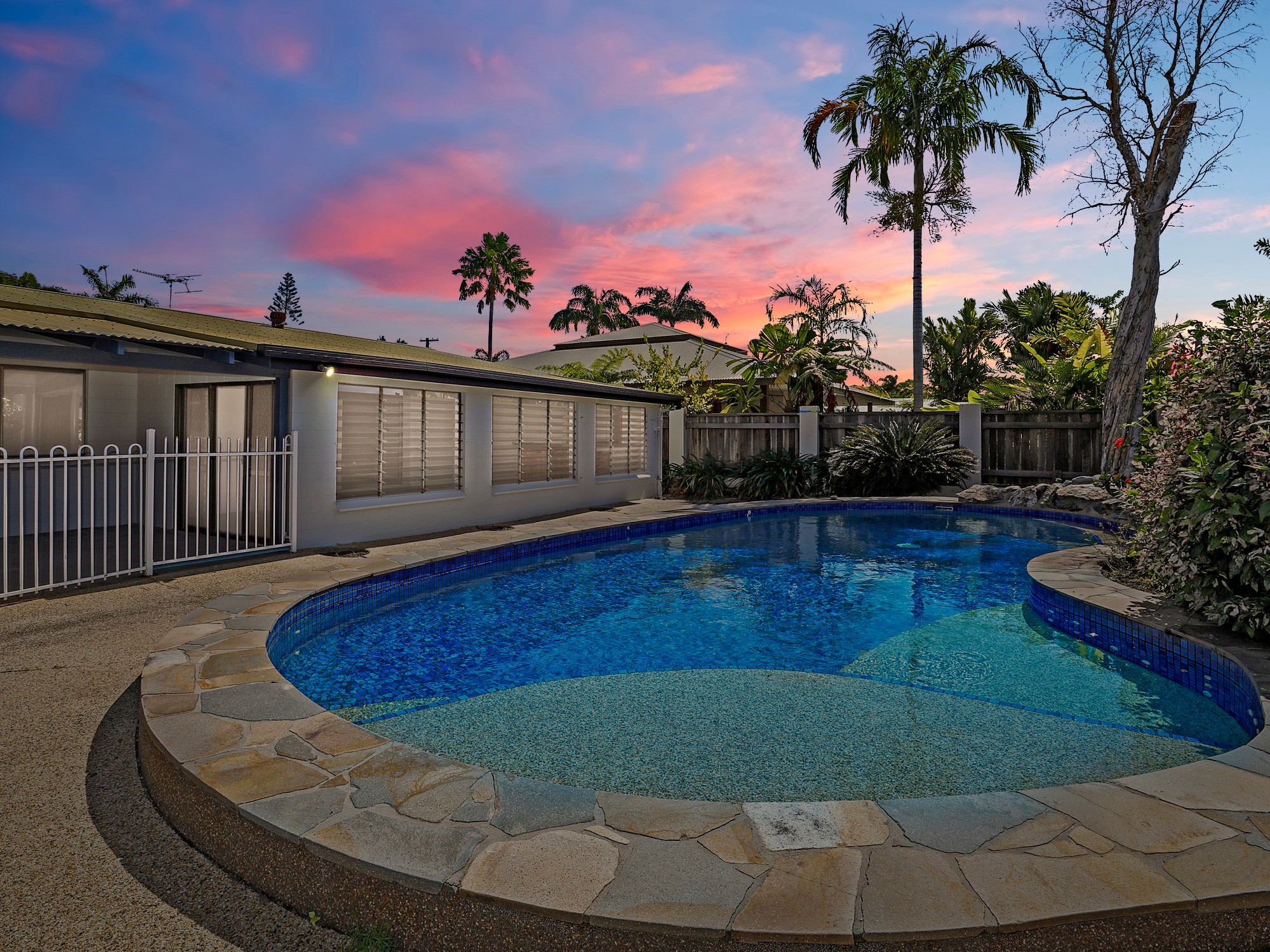 20 Thais Street, Palm Cove, QLD 4879
