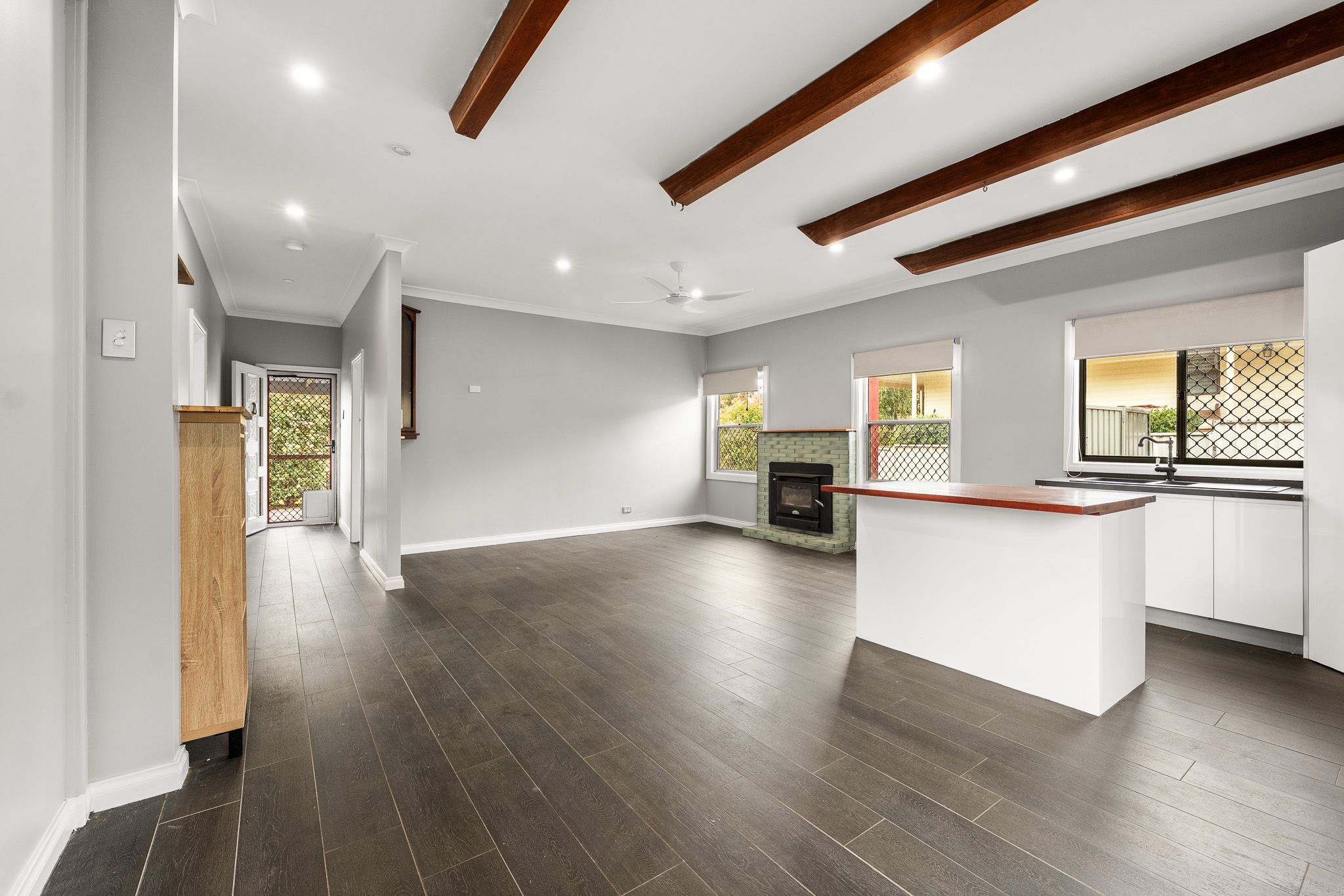 29 Kia-Ora Street — photo 4 of 22