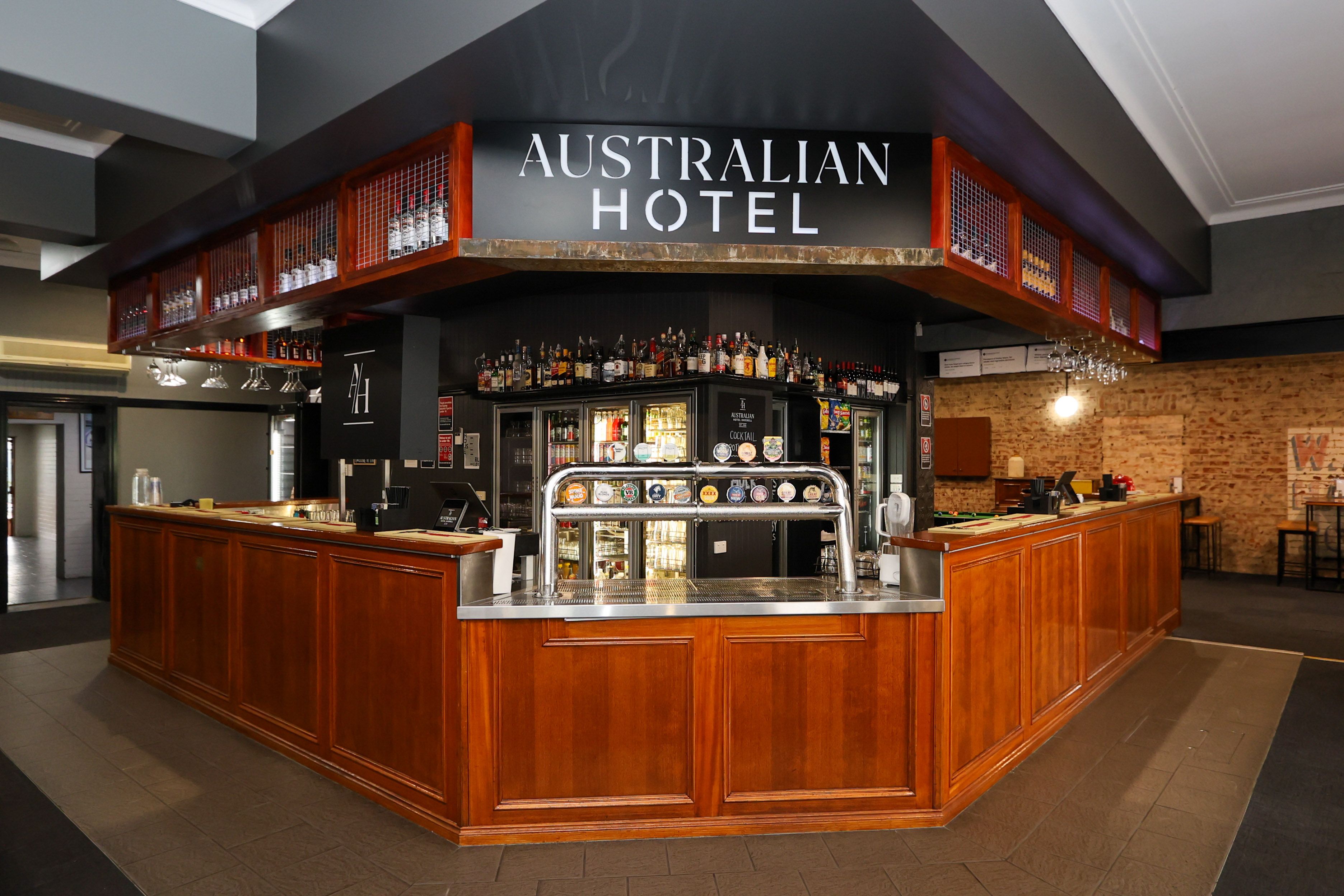 'The Aussie Hotel'/81-91 Byron Street, Inverell, NSW 2360