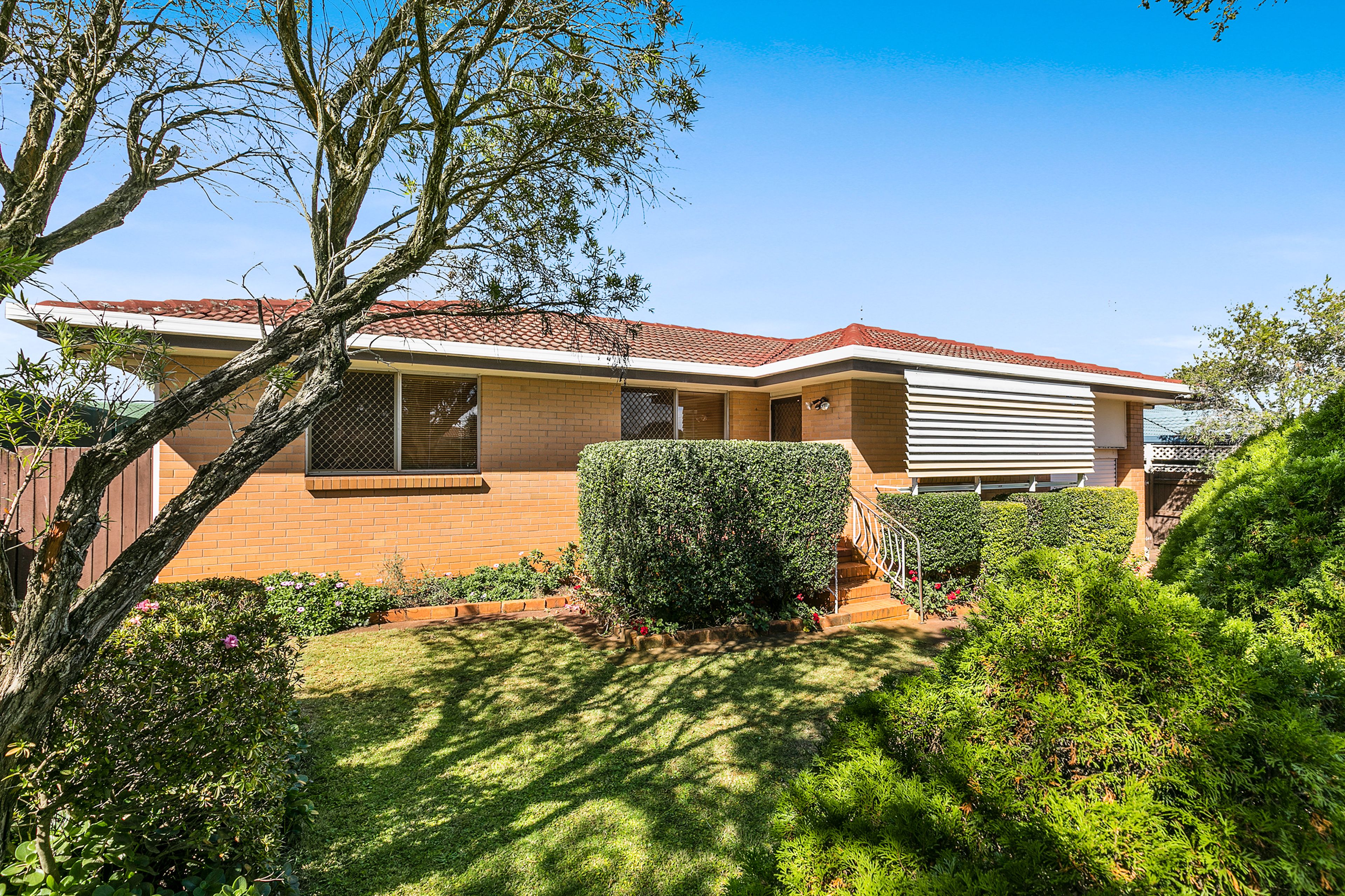 16 Richmond Drive, Wilsonton, QLD 4350