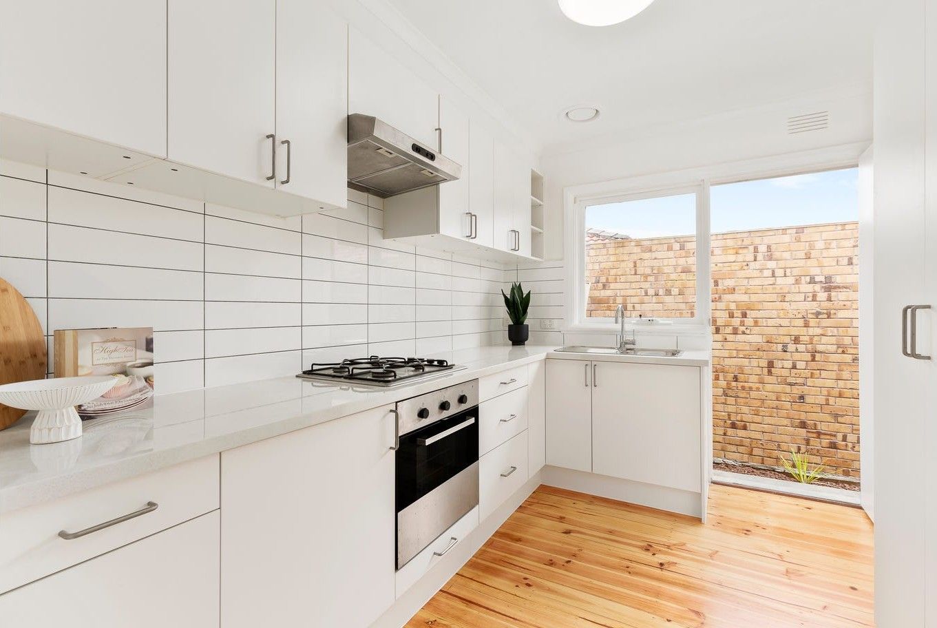 2/13 Burns Avenue, Clayton South, VIC 3169