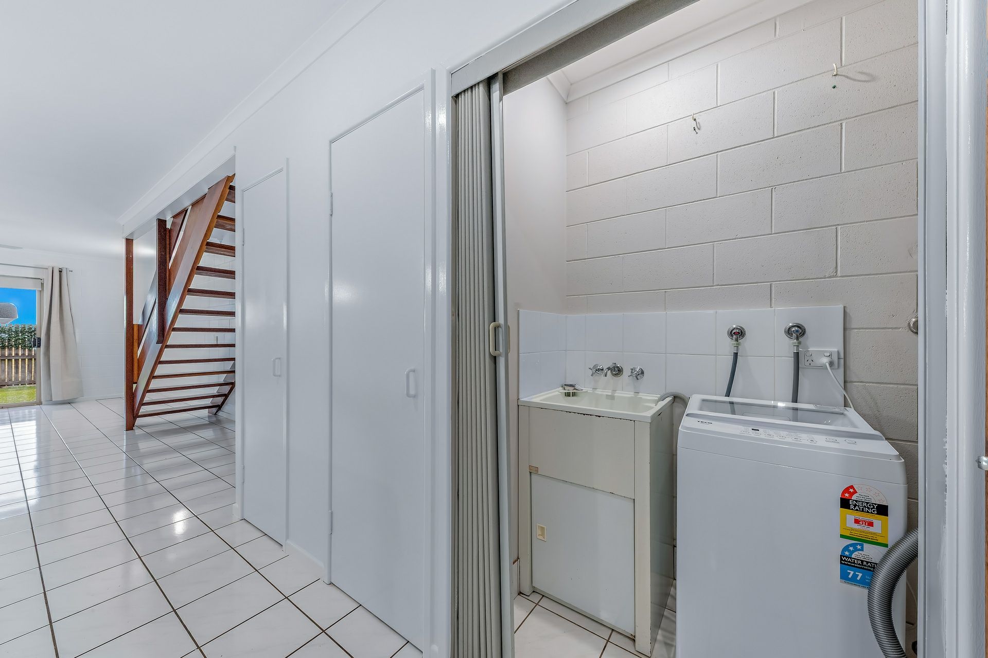5/6 Gardenia Street — photo 5 of 11