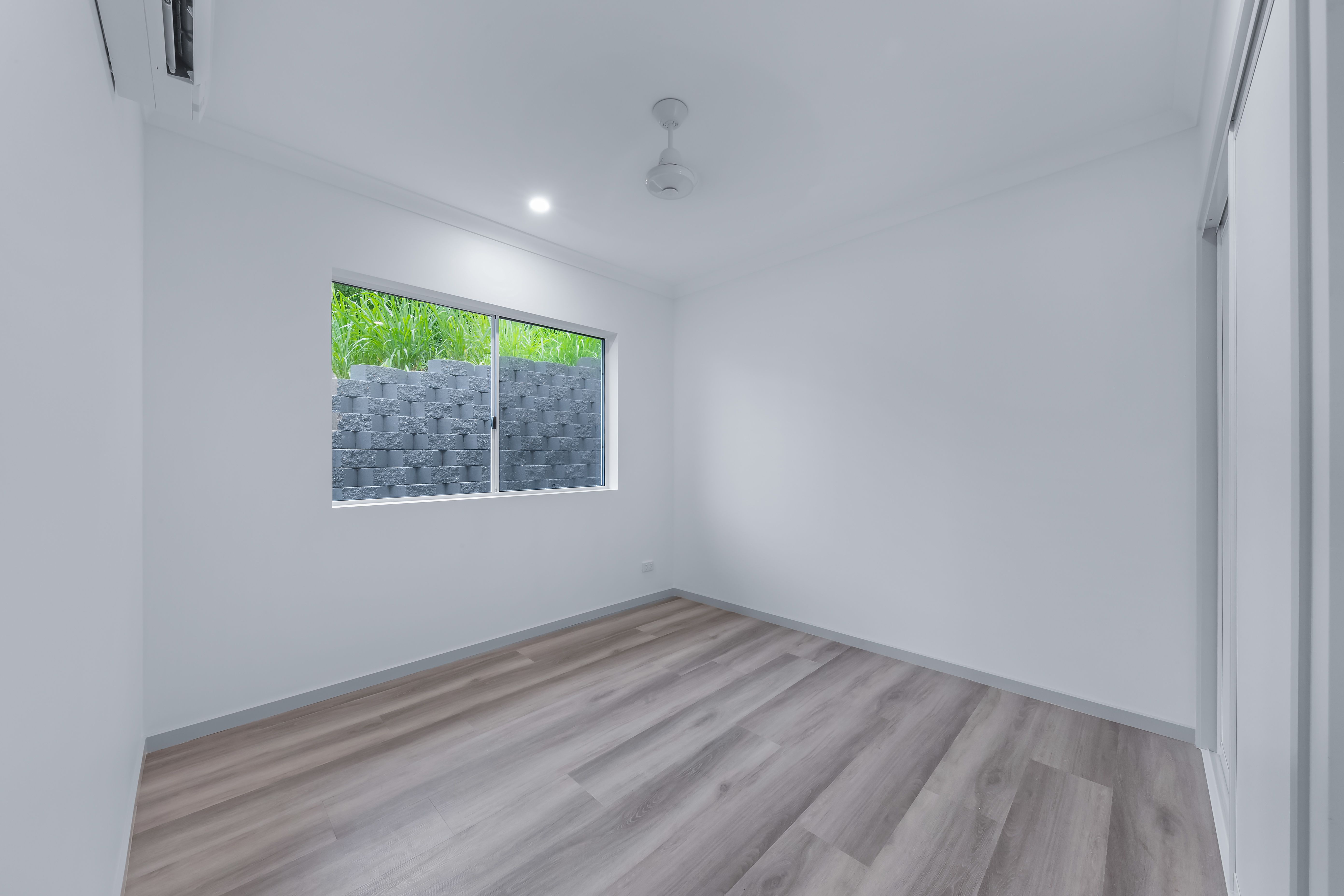 45B South Molle Boulevard — photo 6 of 11