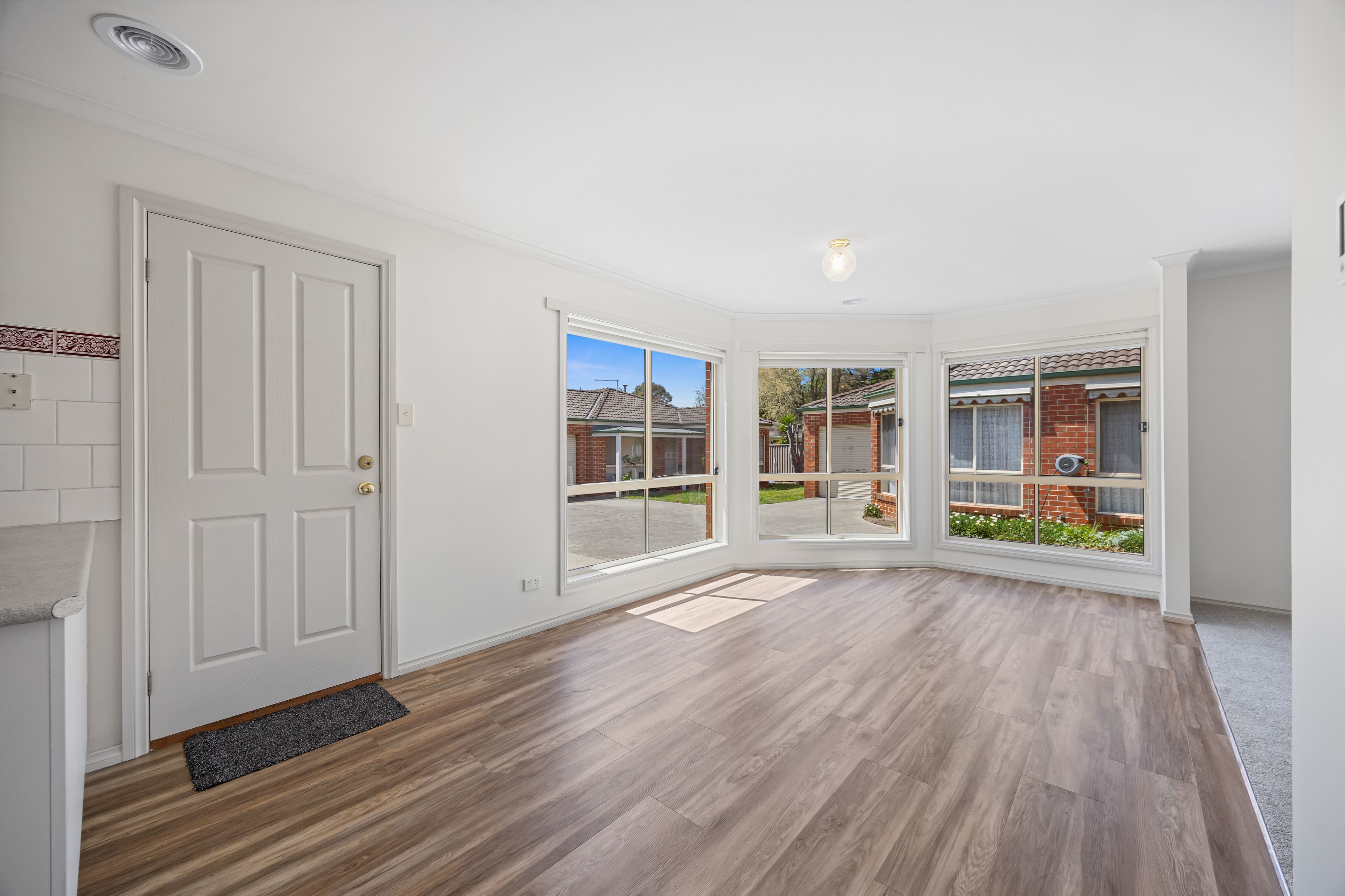 3/1016 Howitt Street — photo 8 of 24