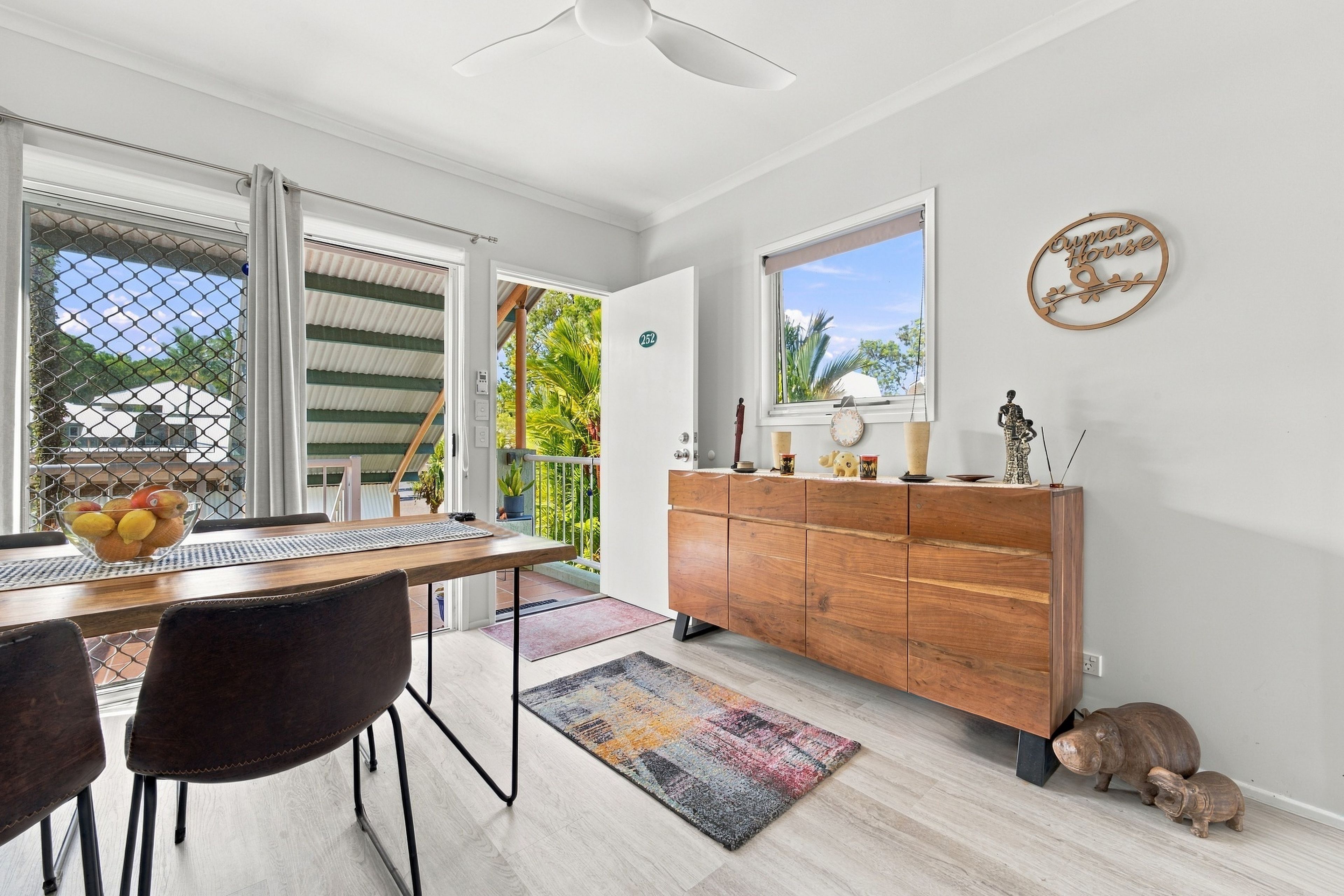 252/2 Keem Street — photo 3 of 18