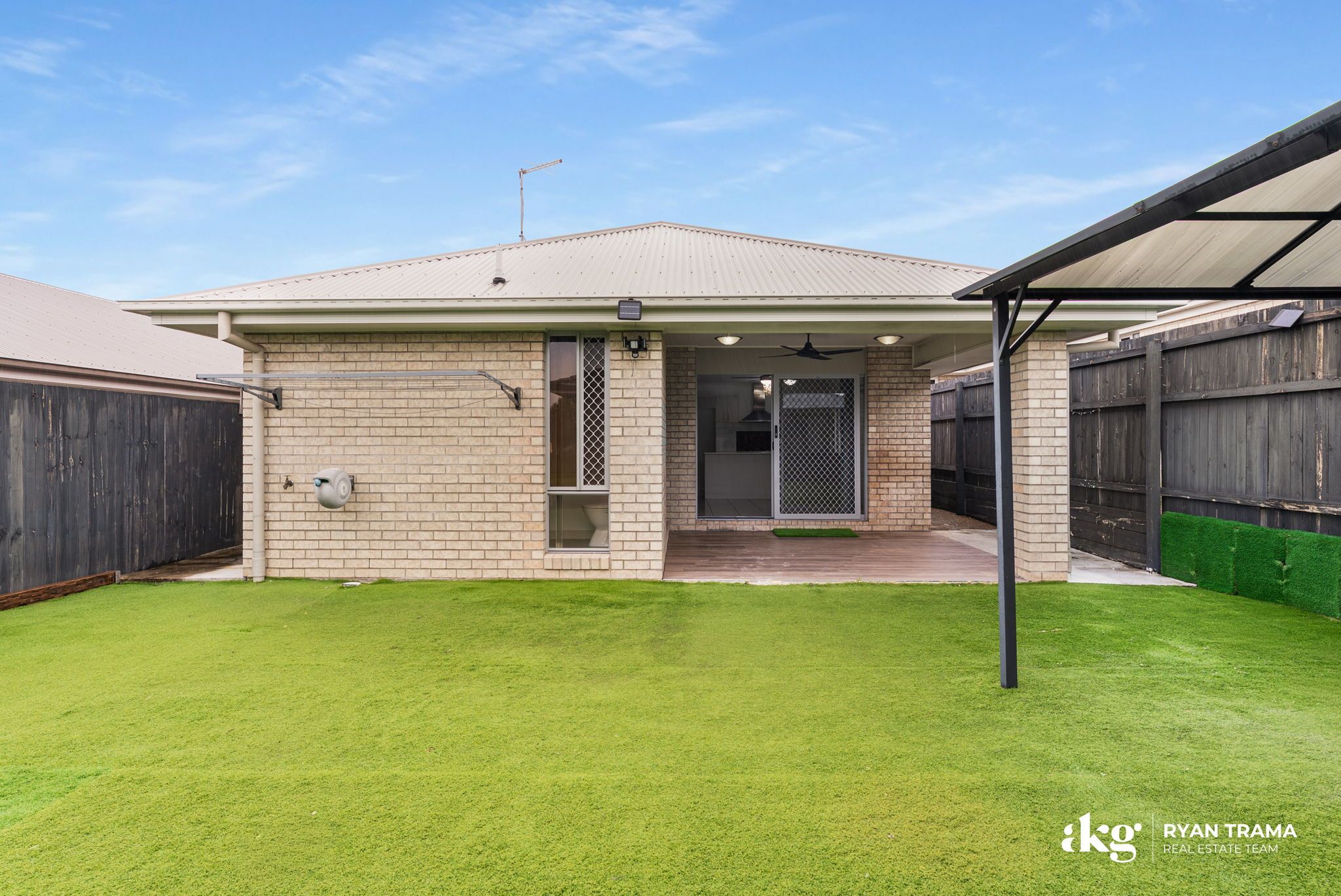 42 Mount Pleasant Street, Park Ridge, QLD 4125